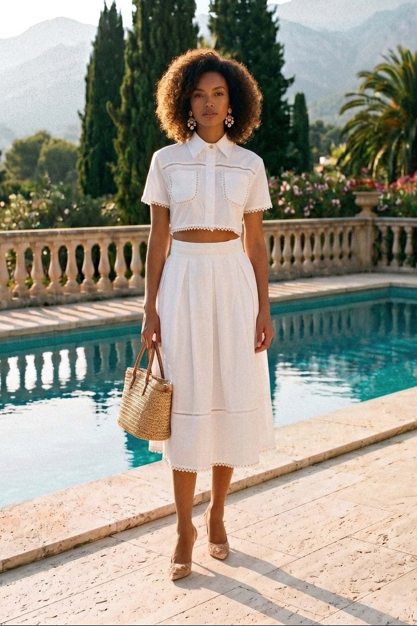 Coordinato con camicia cropped e gonna midi con bordo in broderie - Bianco