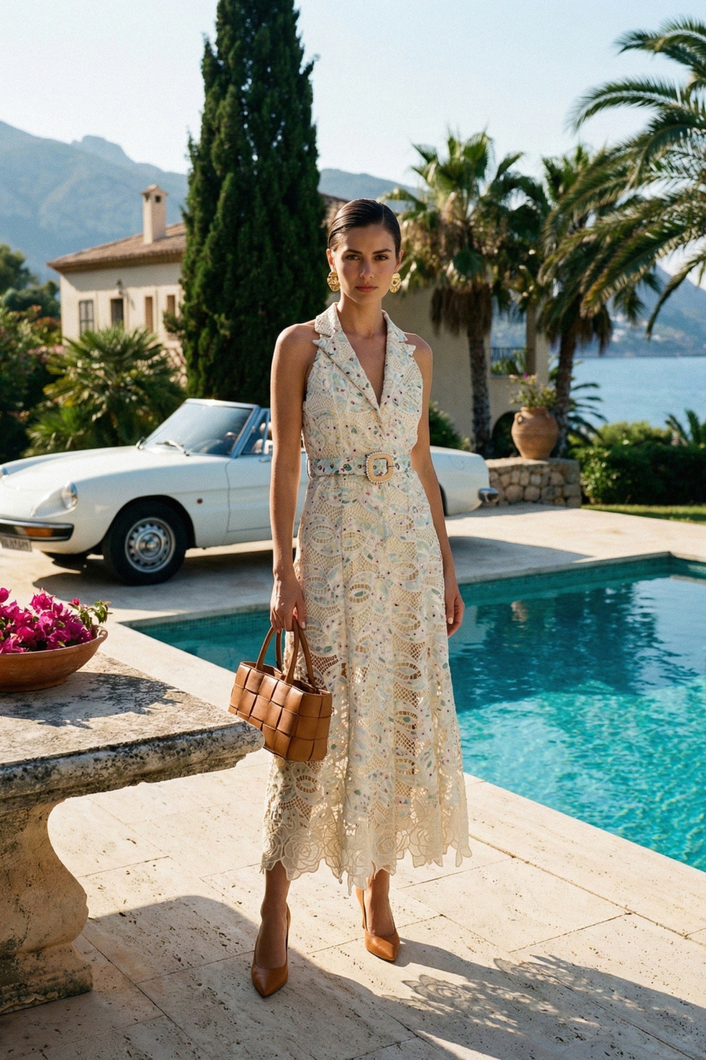 Abito Midi in Pizzo con Scollo Halter e Vita Cinturata – Ivoire