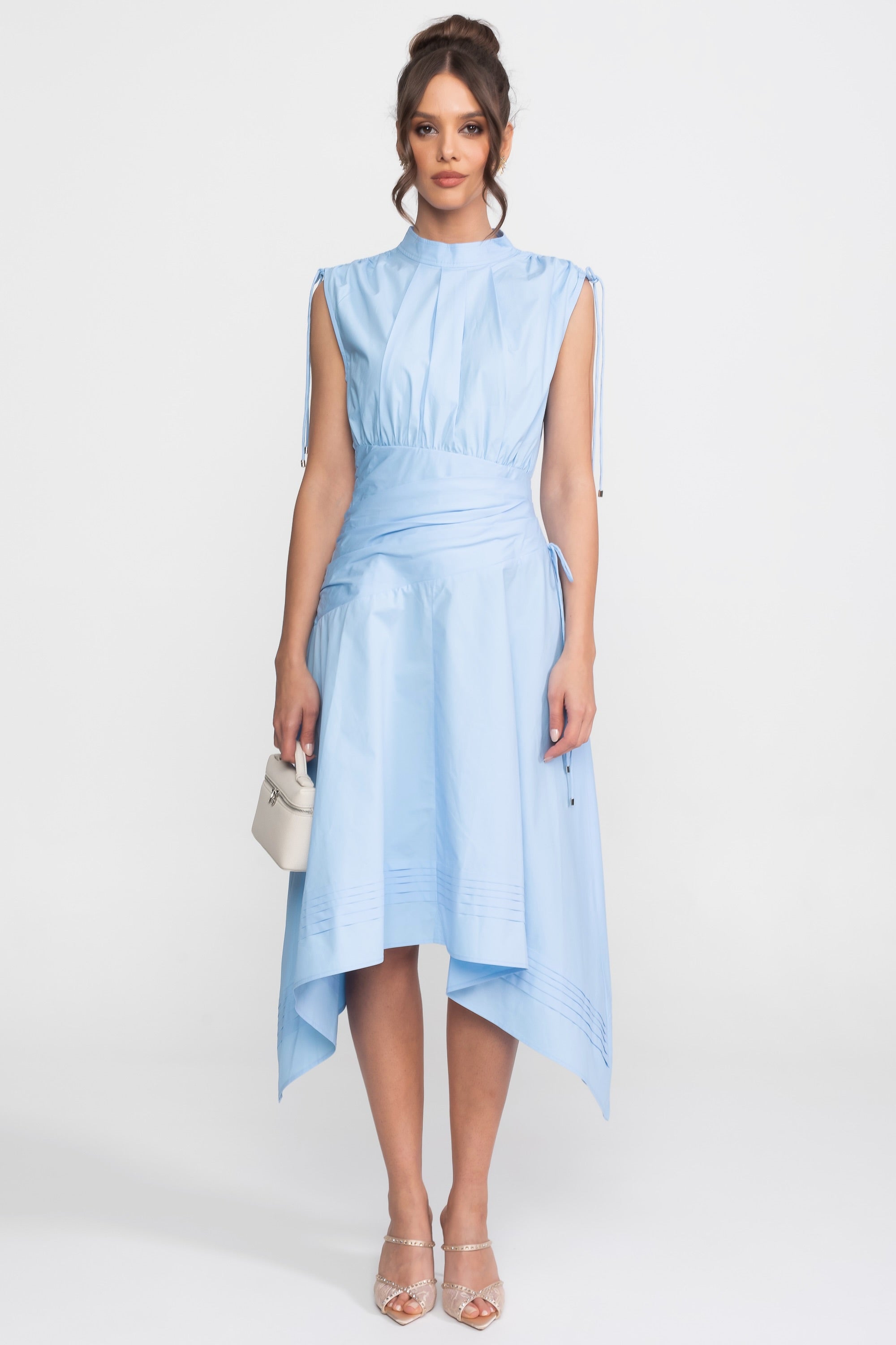 Abito midi senza maniche asimmetrico con vita drappeggiata e orlo a fazzoletto - Light Blue