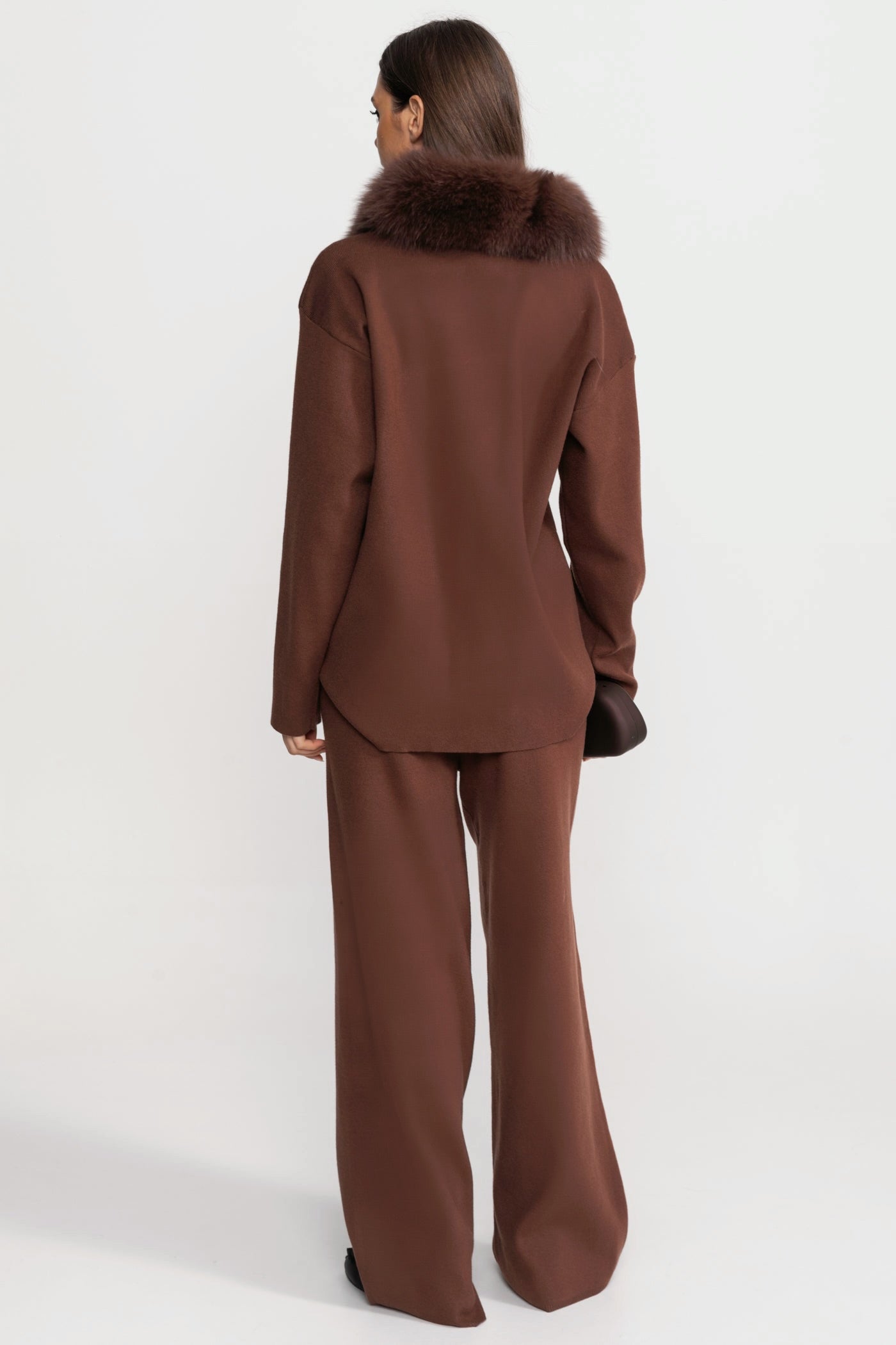 Set Coordinato Lounge in Maglia con Colletto in Pelliccia di Volpe – Marrone