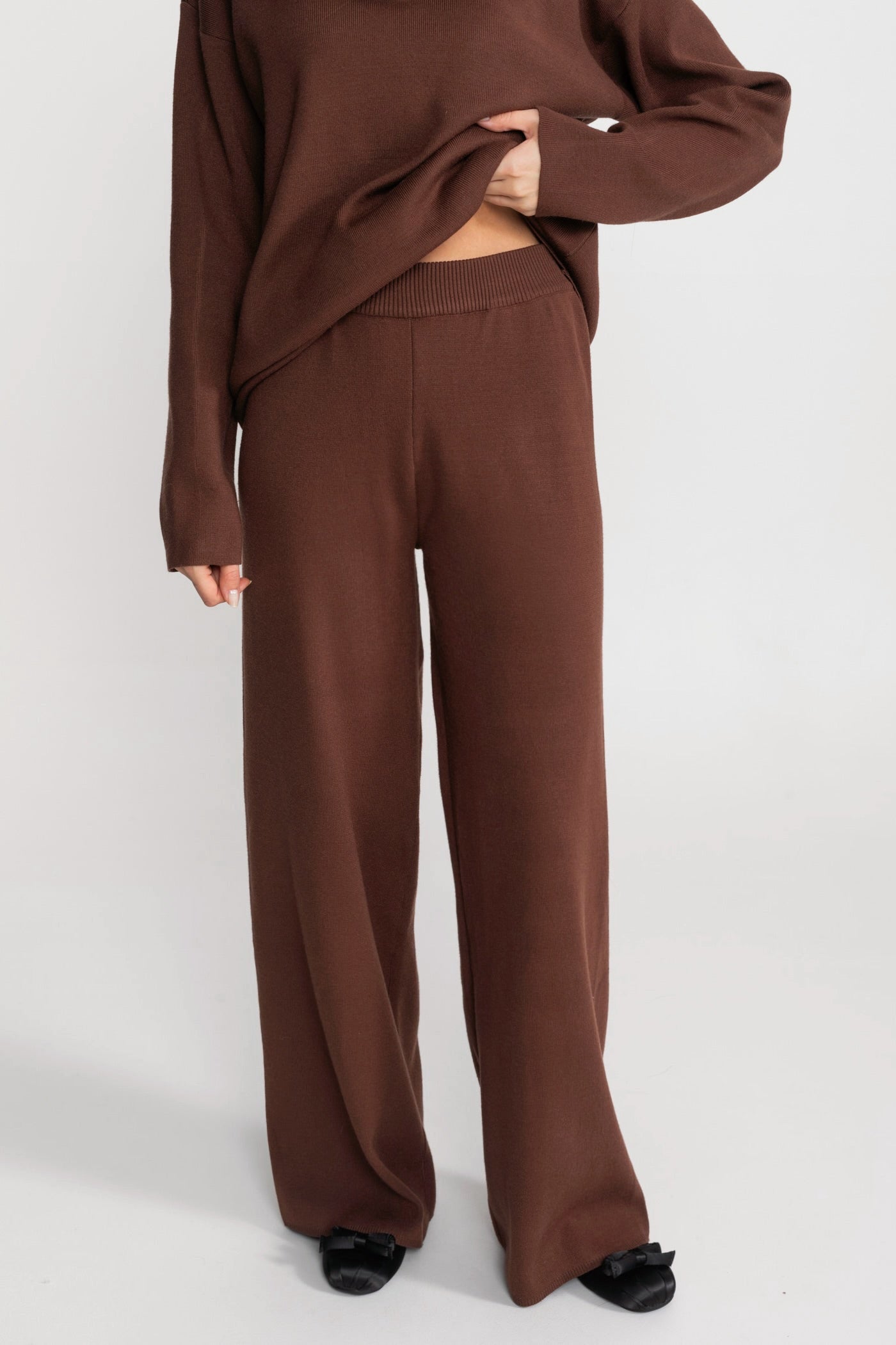 Set Coordinato Lounge in Maglia con Colletto in Pelliccia di Volpe – Marrone
