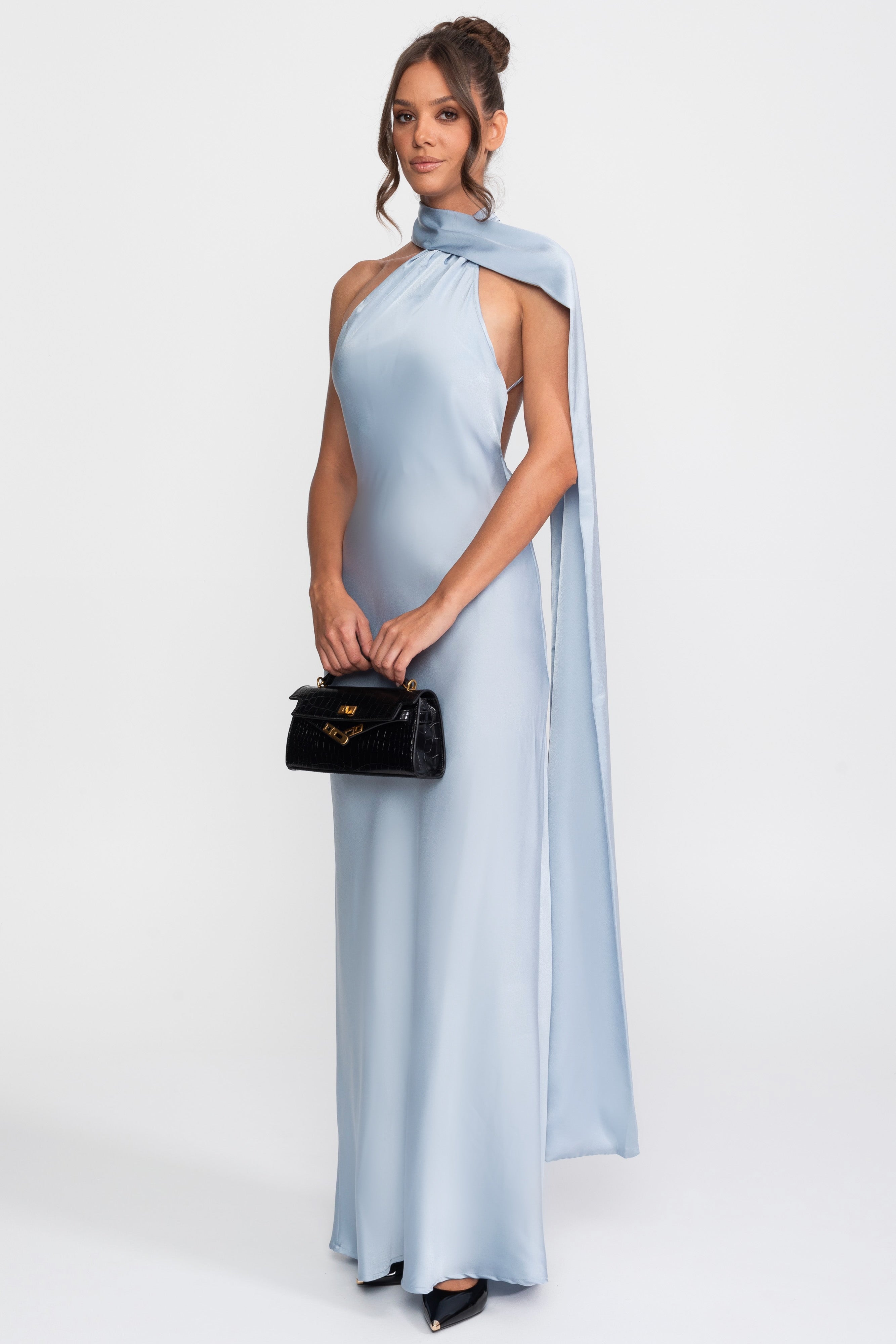 Twist Halter Satin Slip Dress con scollo asimmetrico - Blu