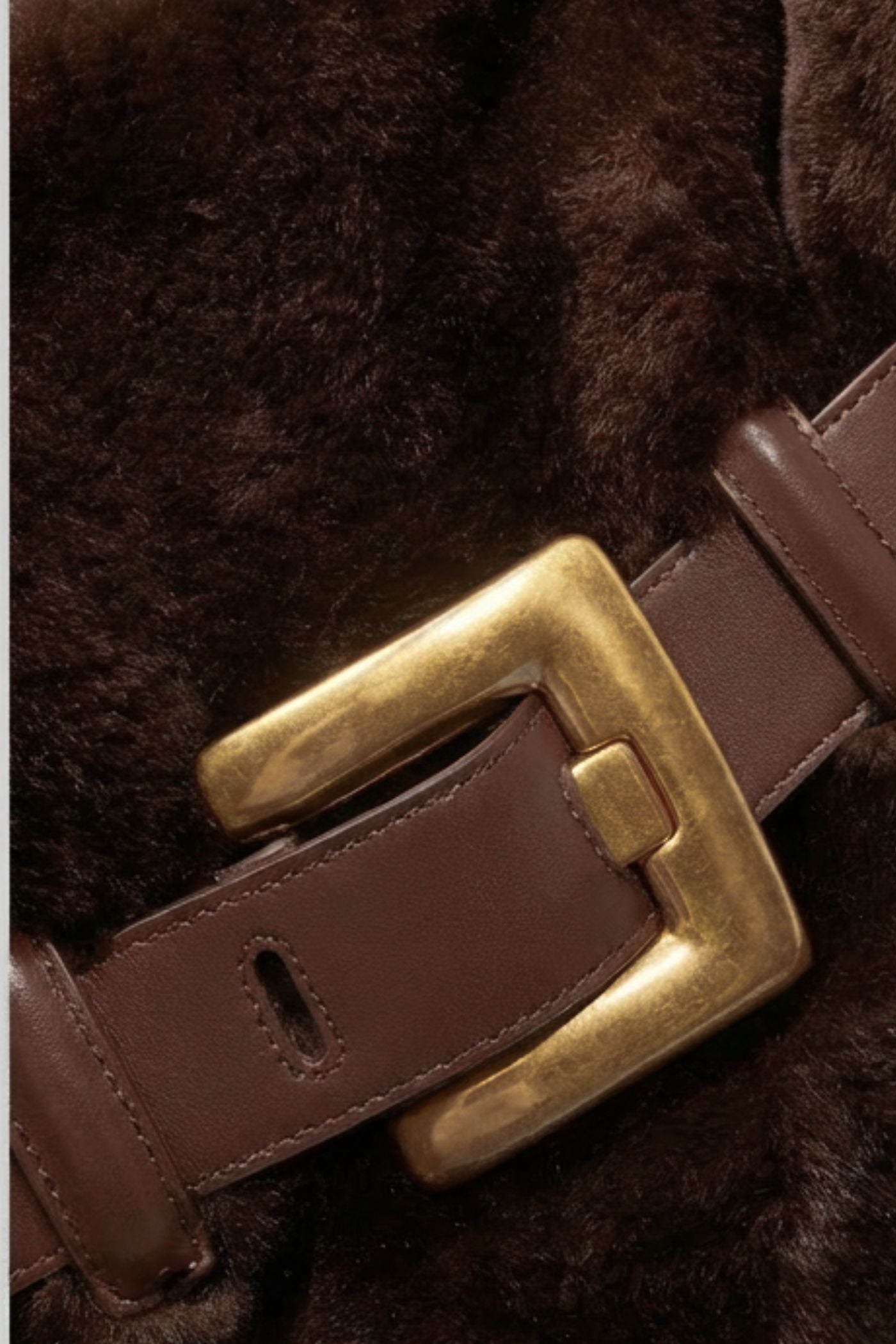 Borsa in Pelliccia Sintetica con Dettaglio Fibbia Cintura – Marrone