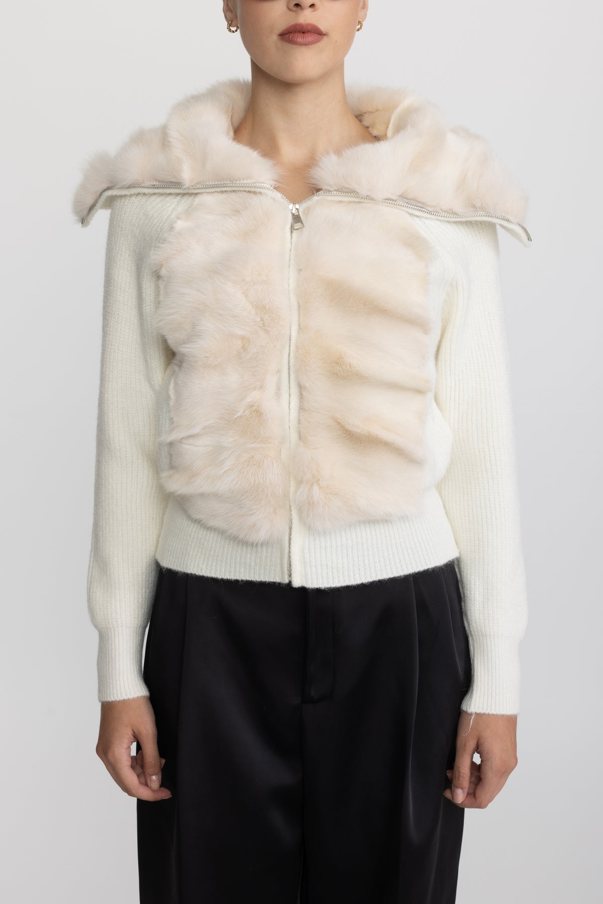 Cardigan in maglia con pannello in pelliccia di coniglio e zip - Ivoire