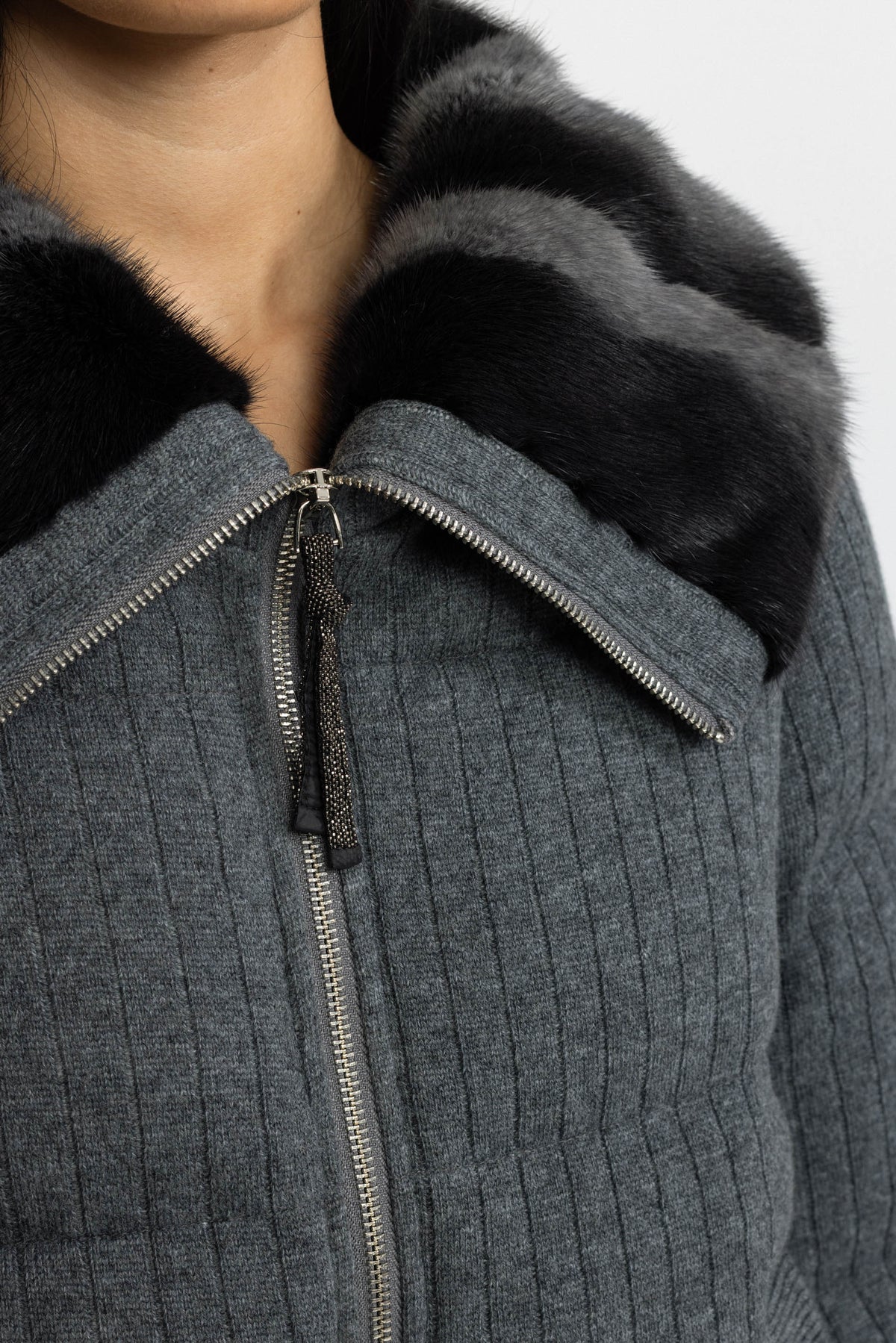 Piumino in maglia con collo in visone - Grigio