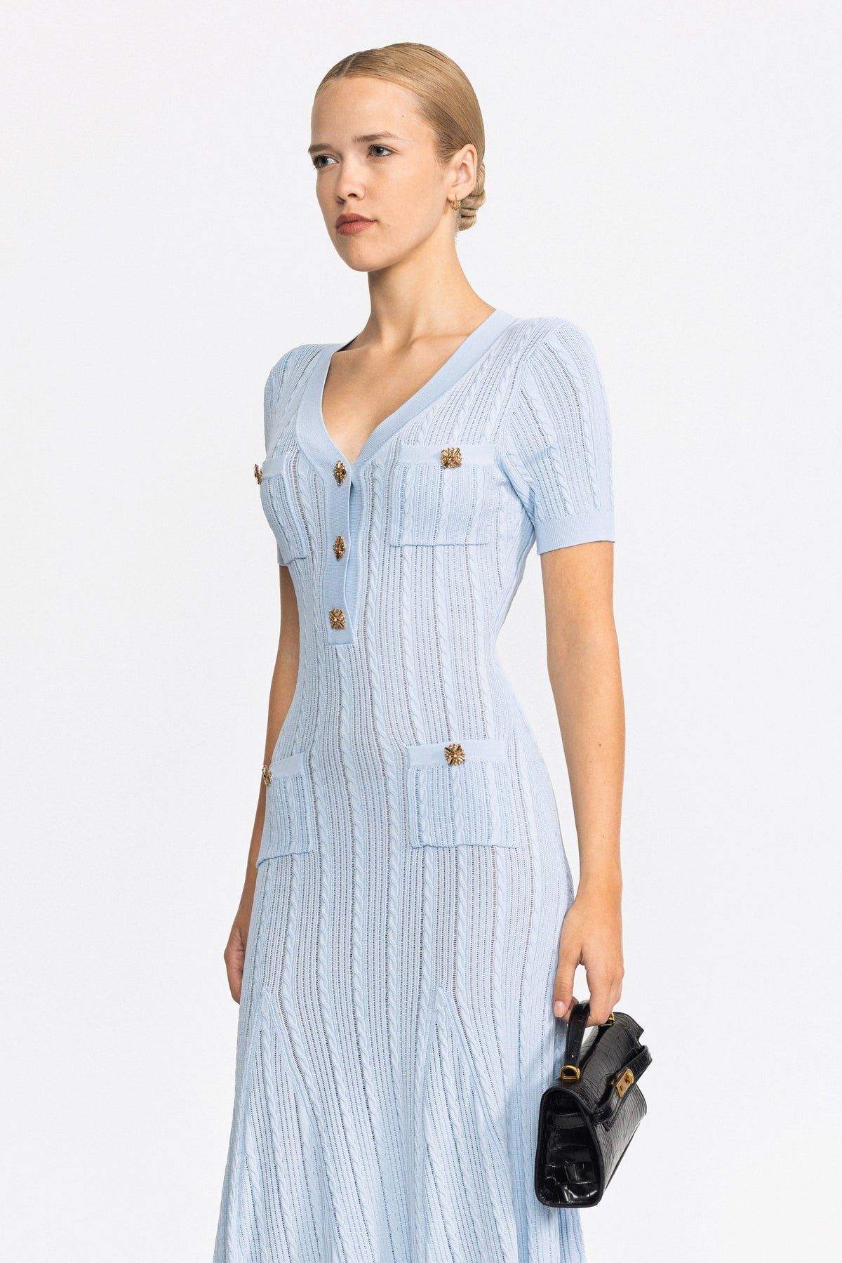 Abito midi in maglia a trecce con bottoni gioiello - azzurro chiaro