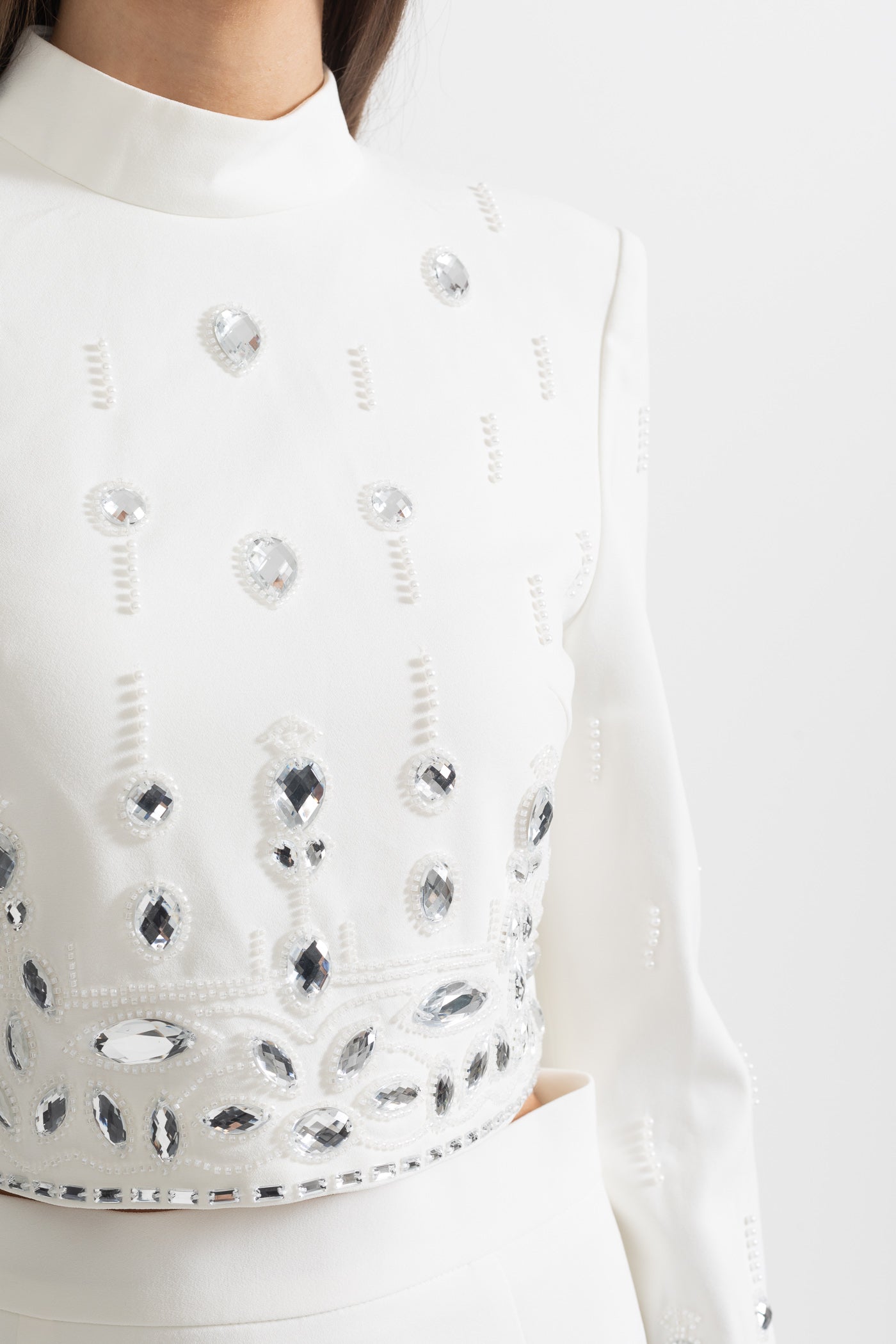 Coordinato con Mini Gonna Decorato con Diamanti - Bianco