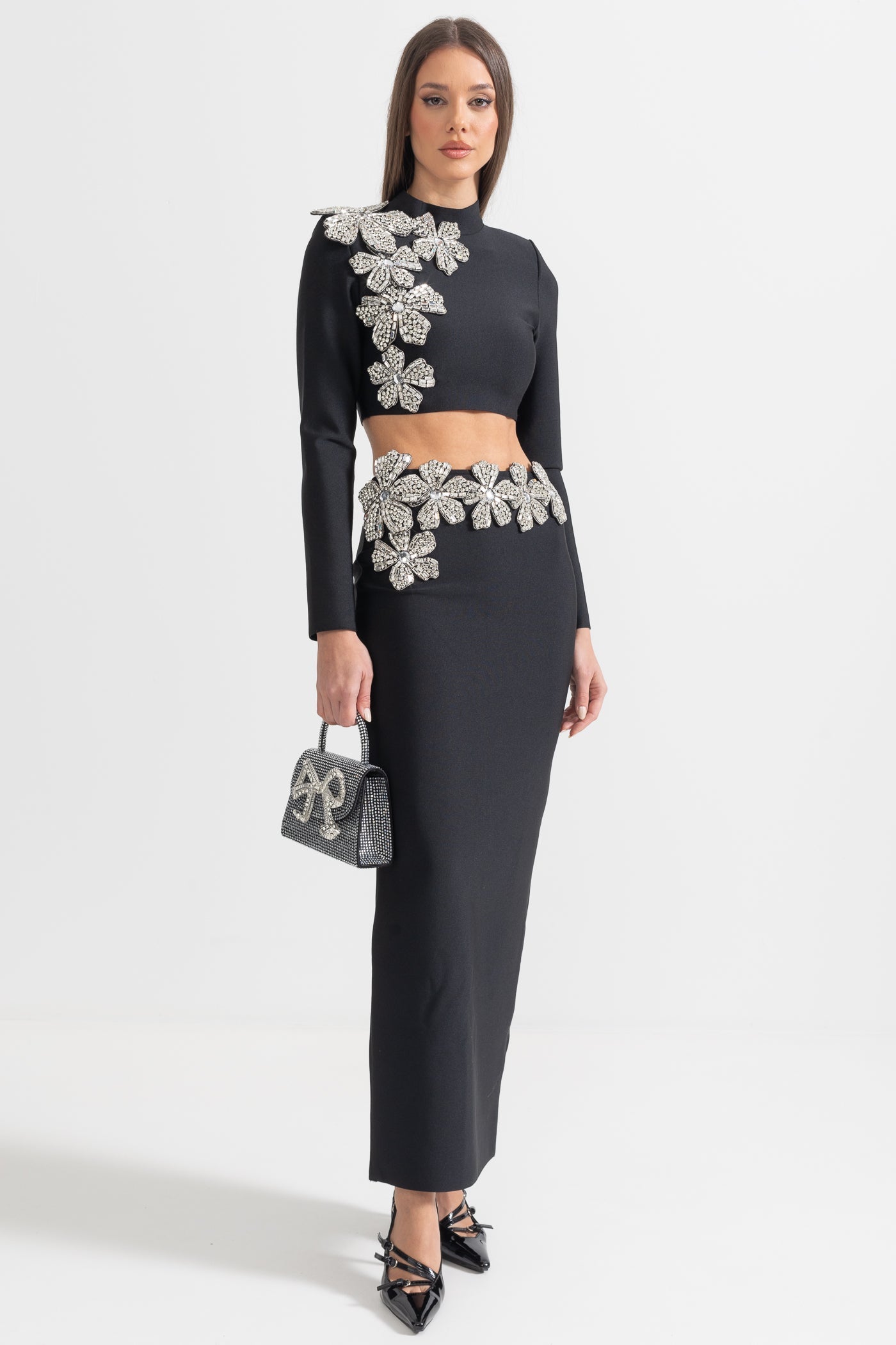 Completo in 2 Pezzi con Accento Fiore di Diamante, Top a Maniche Lunghe e Gonna Maxi - Nero
