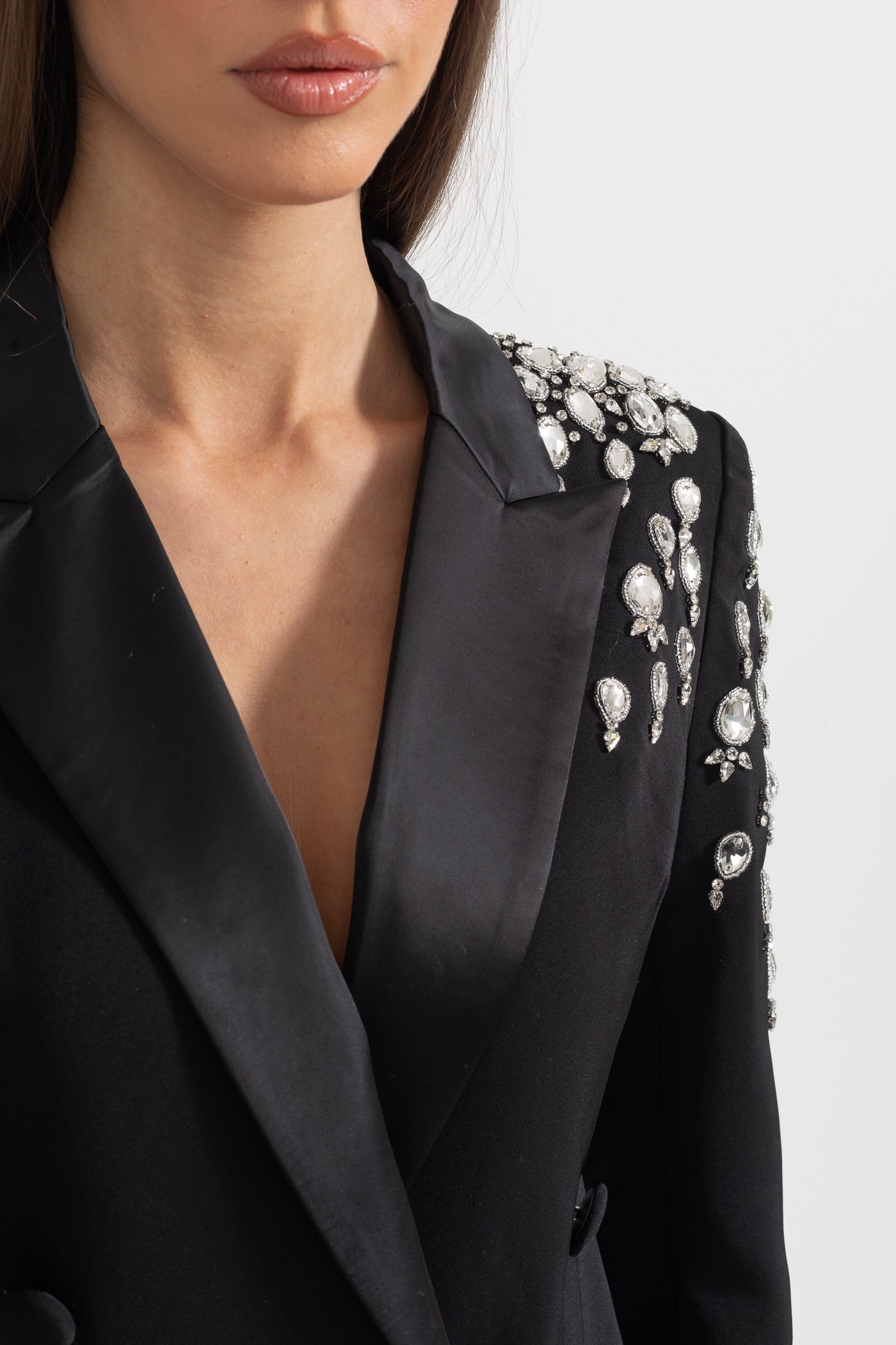 Blazer Elegante con Spalle Decorate da Diamanti - Nero