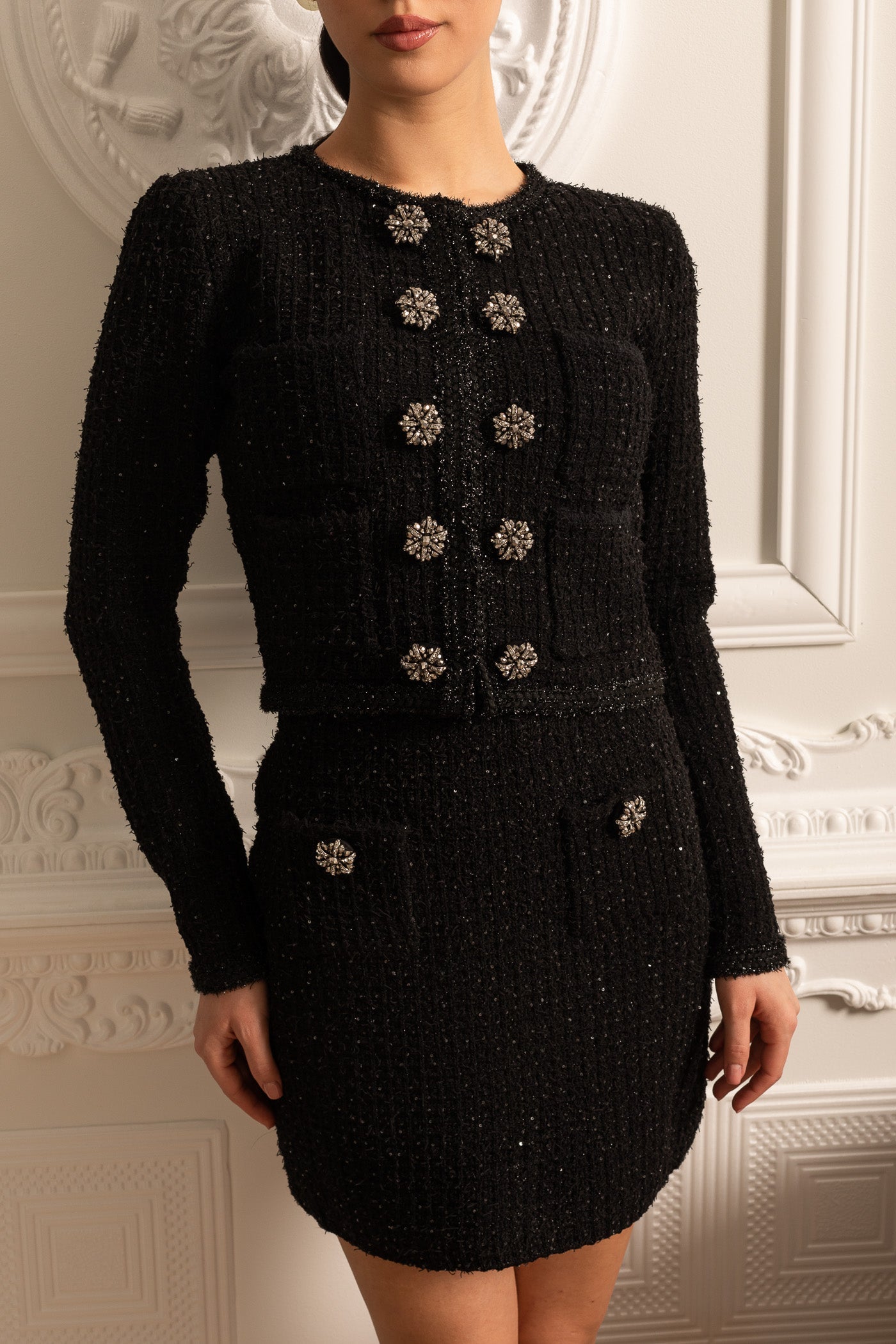 Completo Coordinato in Maglia con Giacca a Maniche Lunghe e Minigonna - Nero