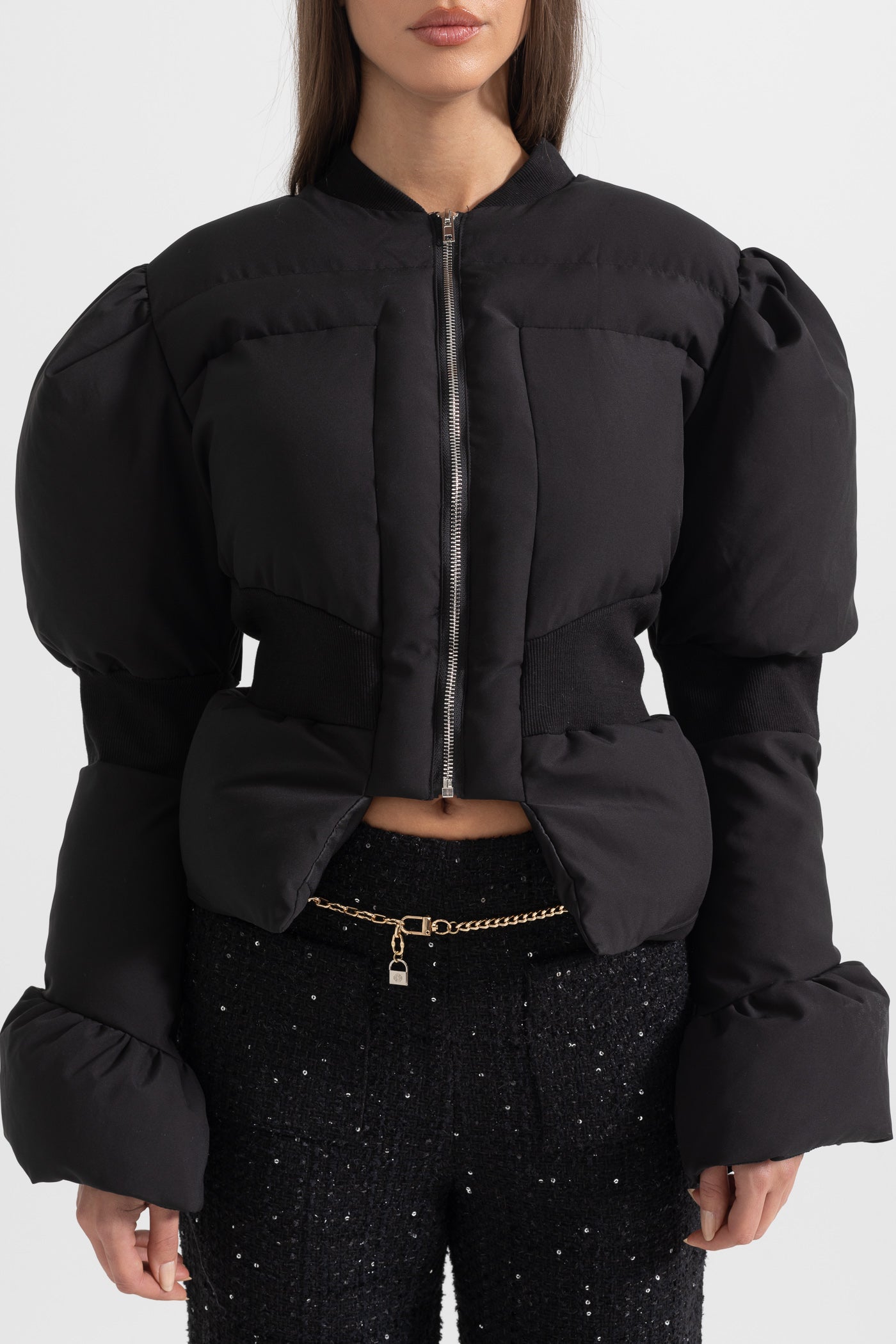 Giacca Puffer Corta con Vita Sagomata - Nero