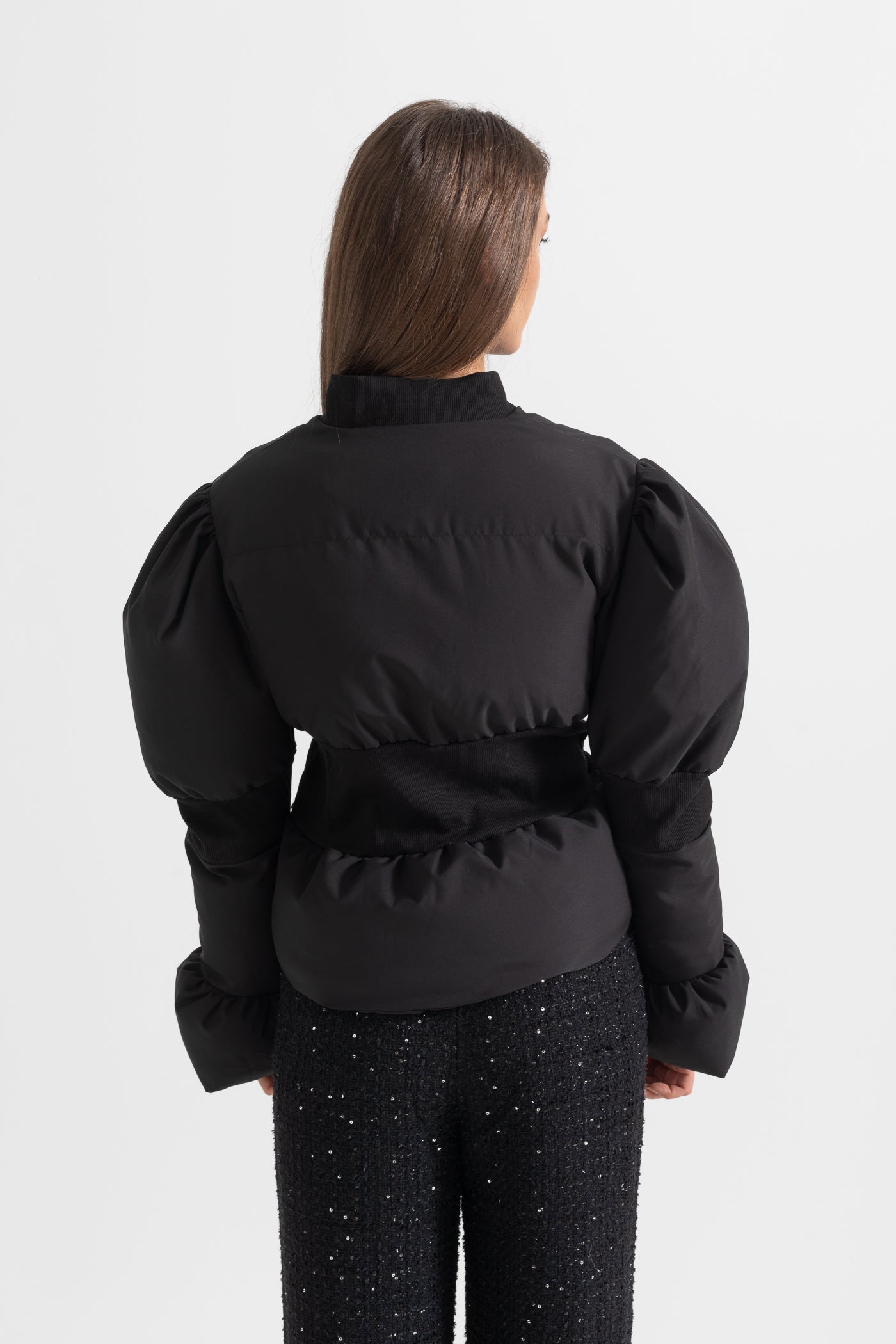 Giacca Puffer Corta con Vita Sagomata - Nero