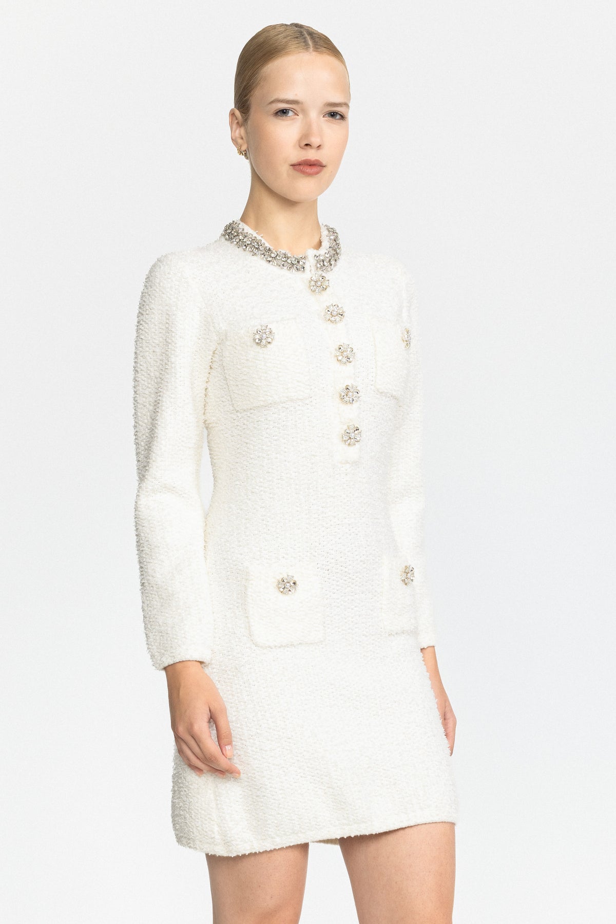 Abito mini in maglia bouclé con colletto gioiello - Bianco