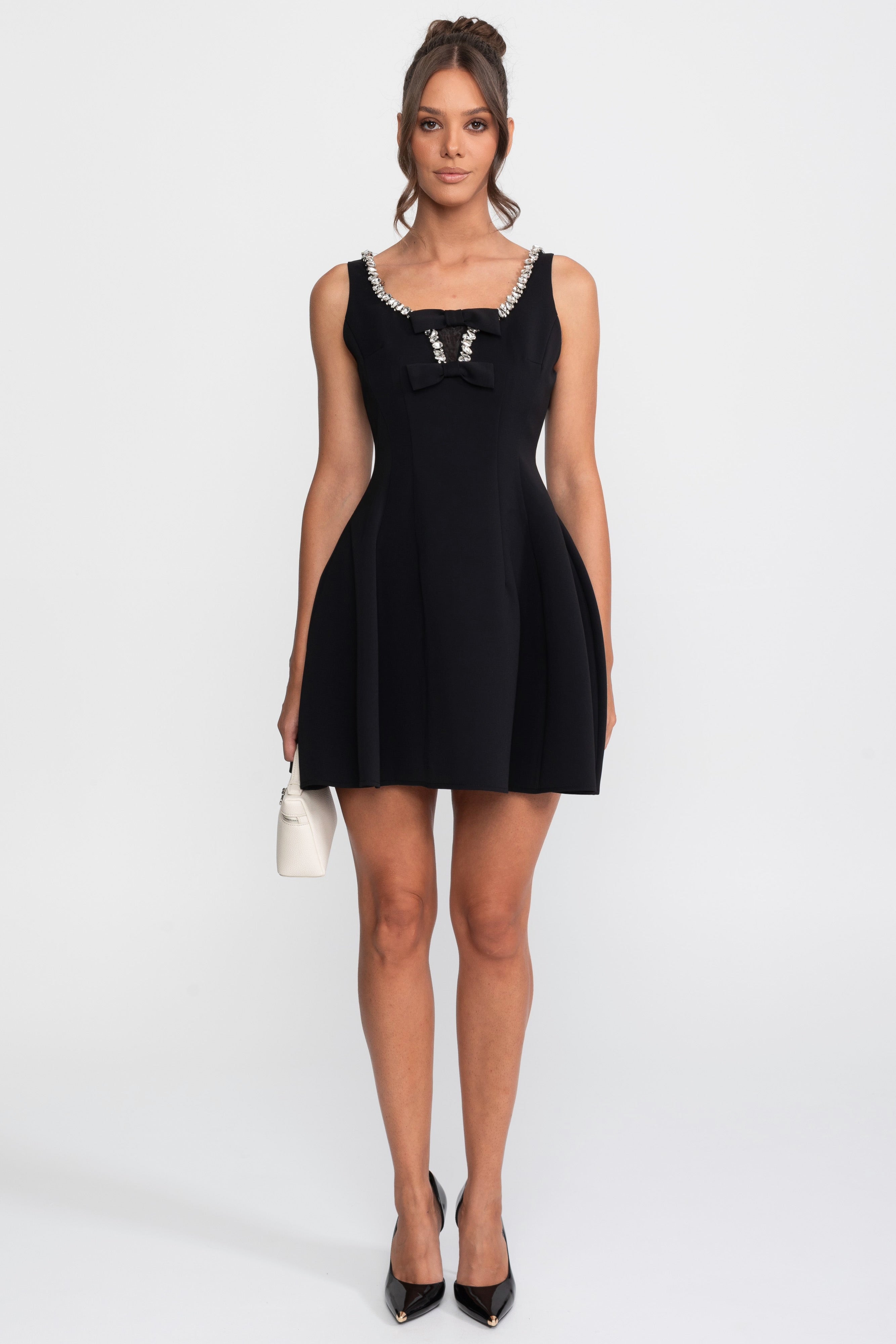 Abito Mini Fit-and-Flare con Rifiniture in Cristallo e Fiocchi sul Seno - Nero