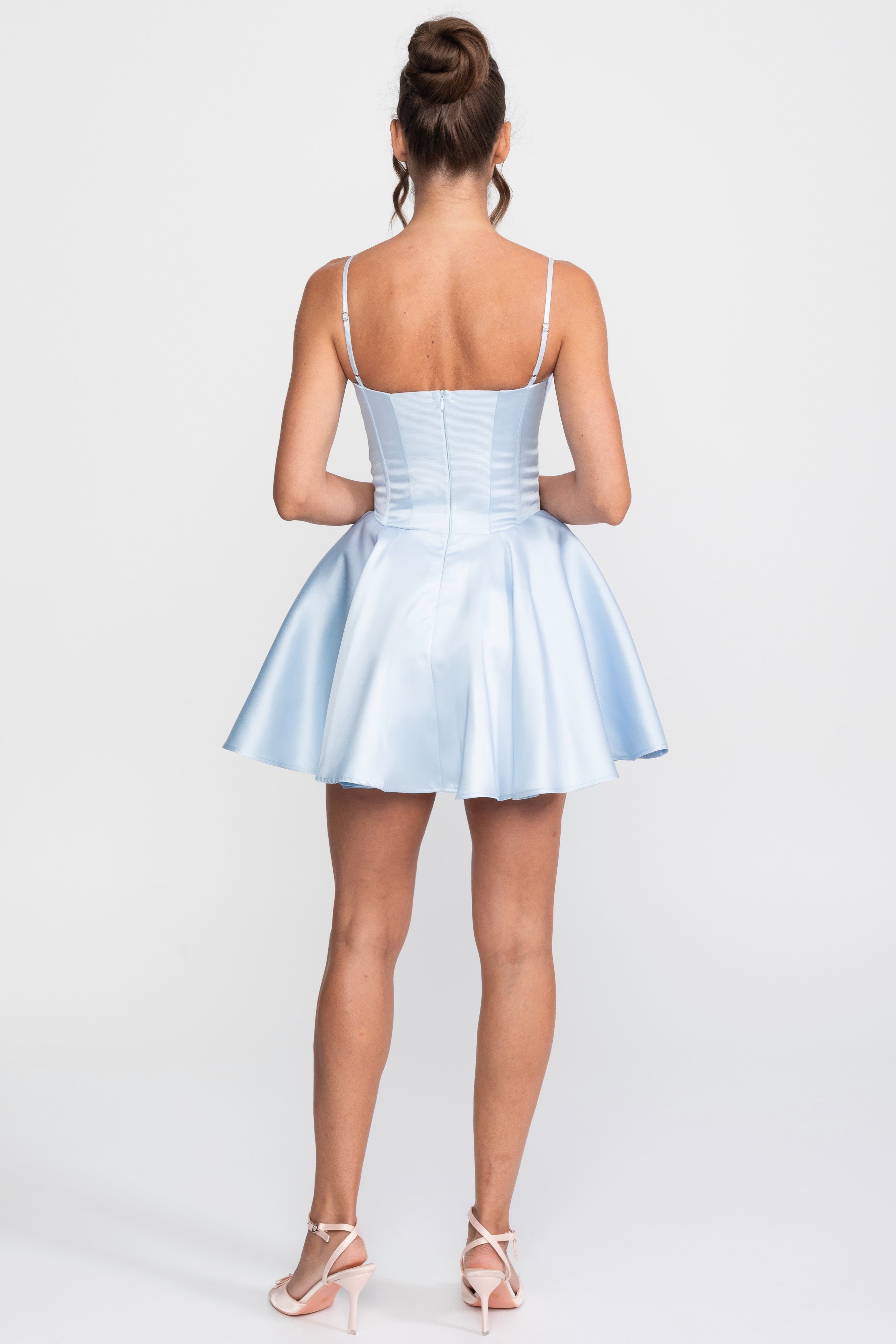 Abito Fit-and-Flare con scollo a cuore e volant con profili in pizzo - Blu