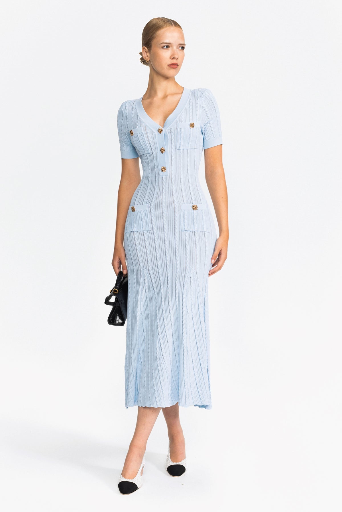 Abito midi in maglia a trecce con bottoni gioiello - azzurro chiaro