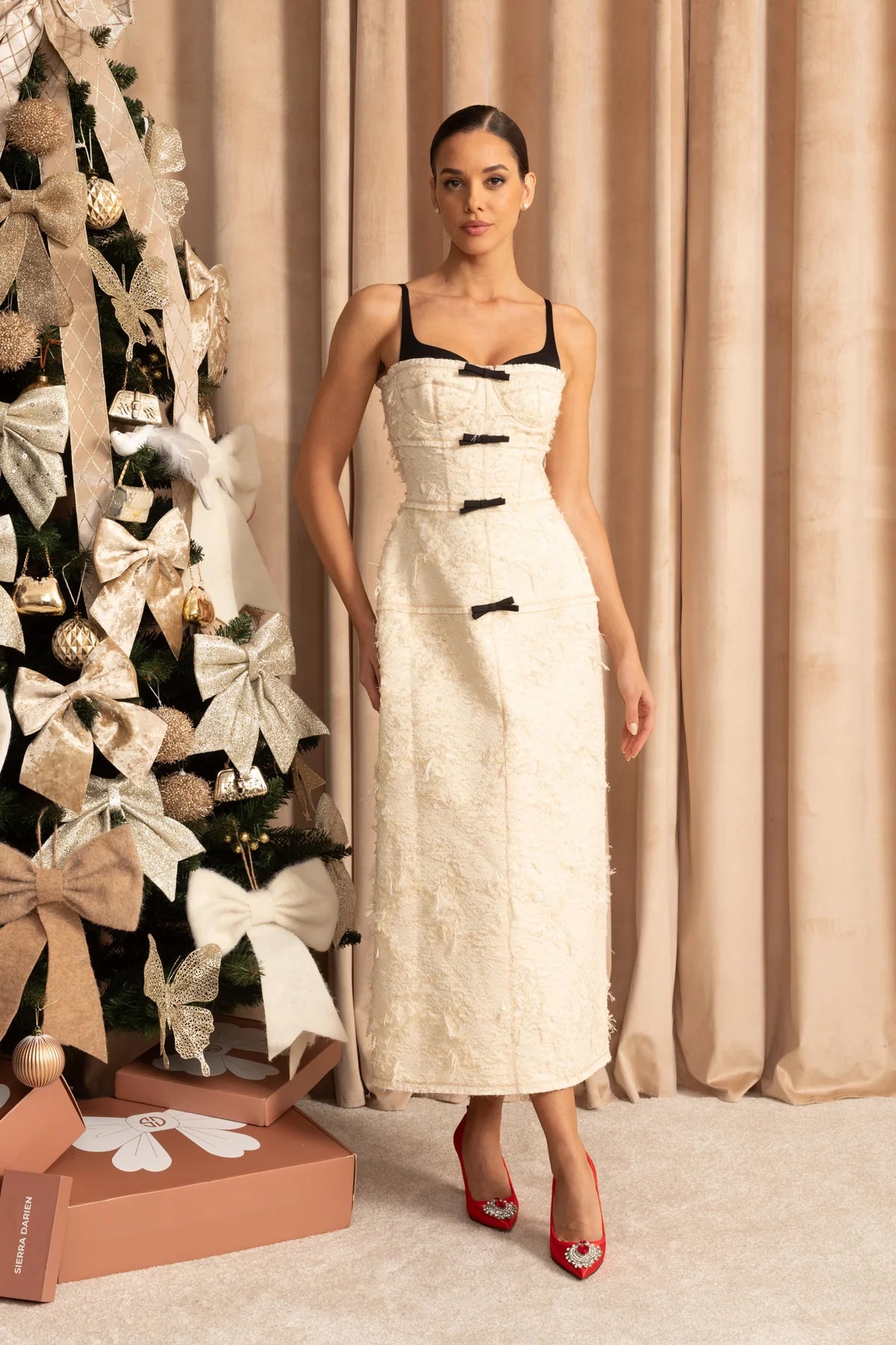 Textured Tweed Midi Dress With Contrast Straps and Bow Detailing – Ivoire