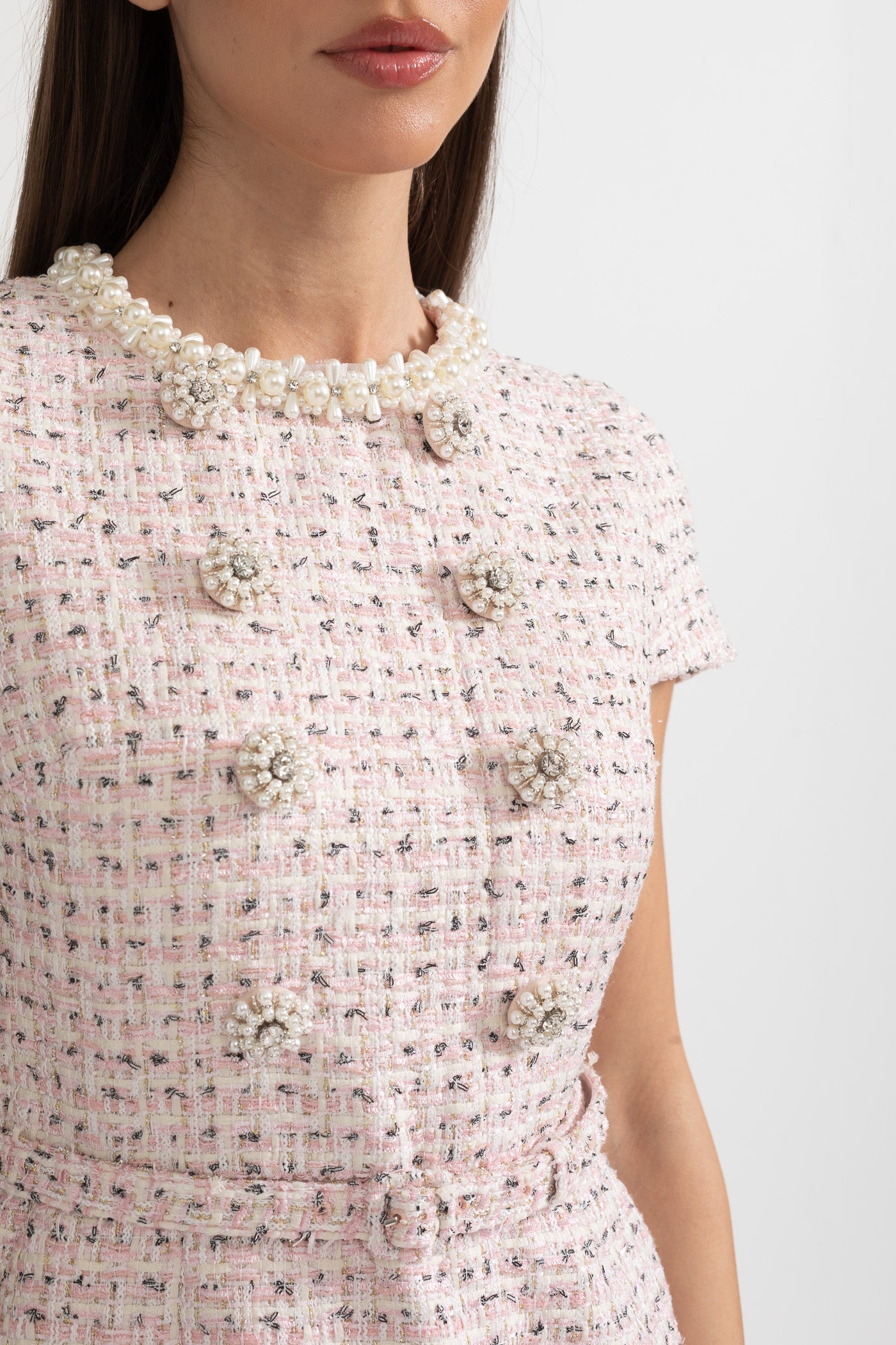 Elegant Textured Mini Dress With Short Sleeves And Matching Belt - Pink