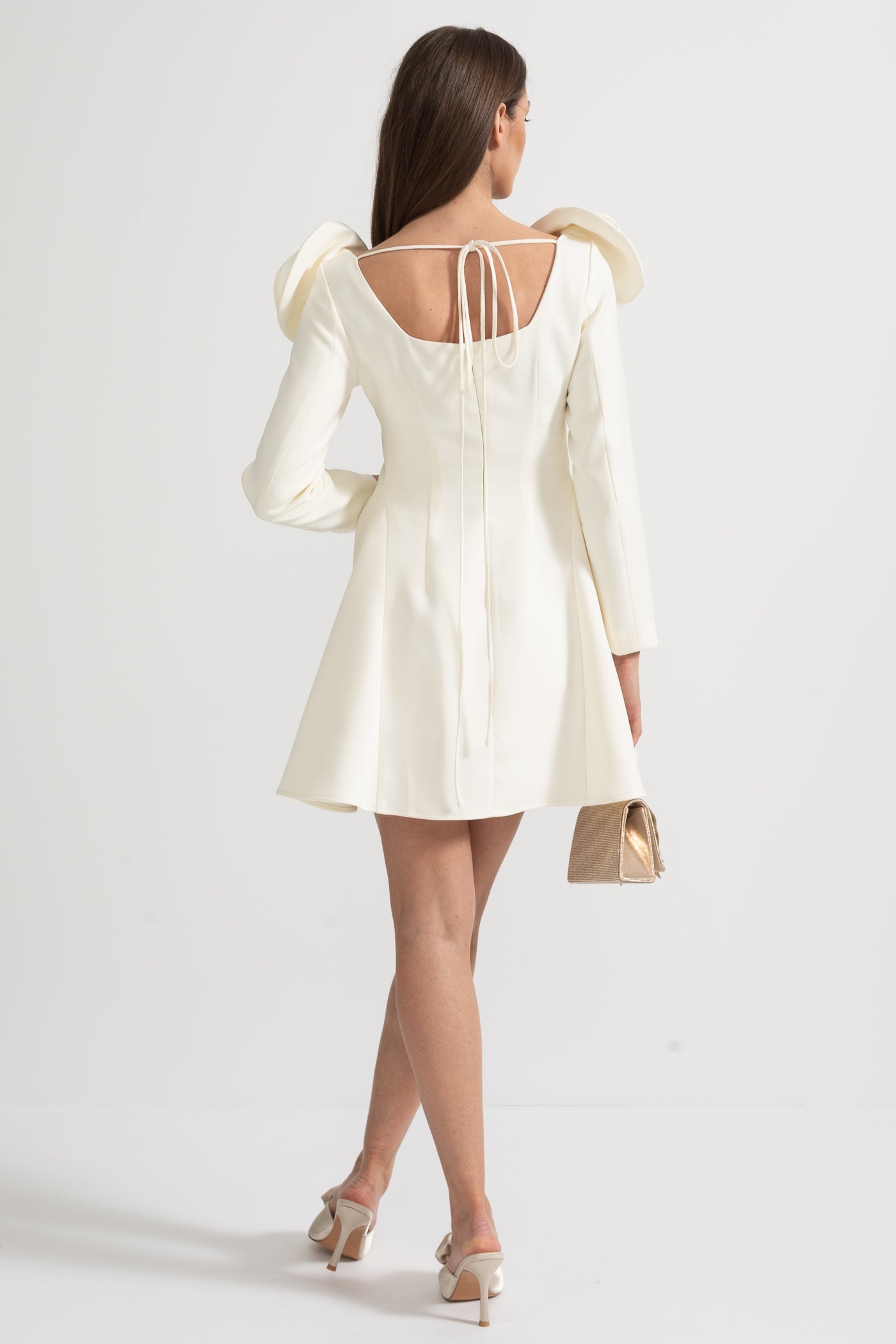 Abito Mini Elegante con Scollo Quadrato, Applicazioni Floreali 3D e Gonna Svasata - Ivoire