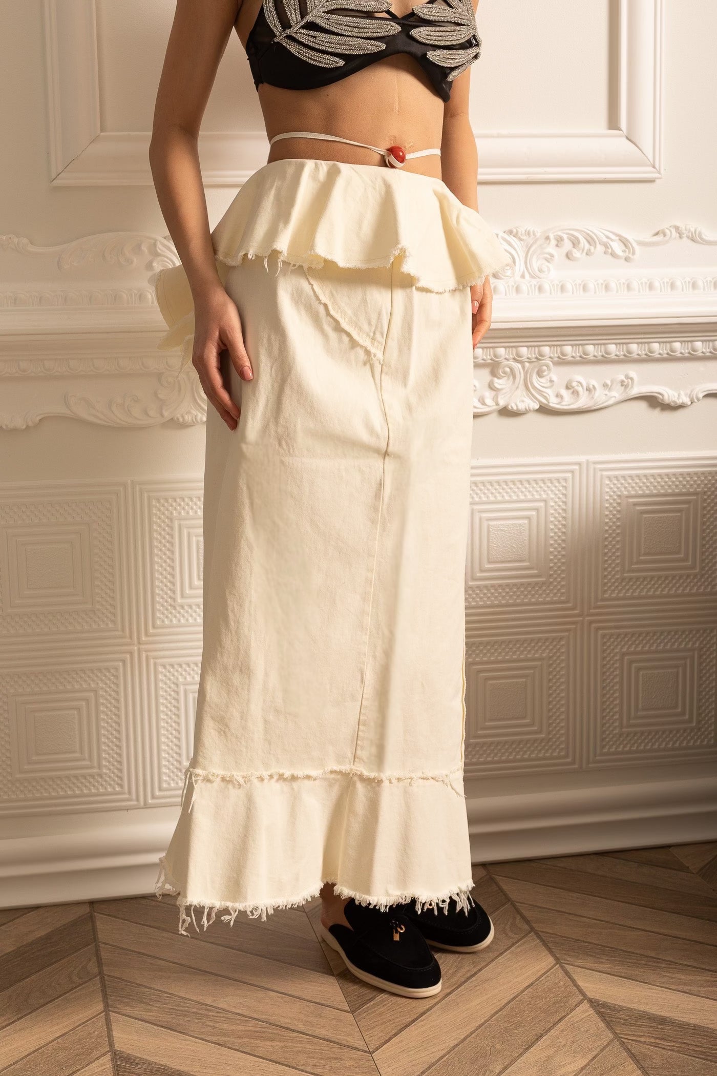 High-Waisted Skirt With Ruffled Top And Frayed Hem - Ivoire