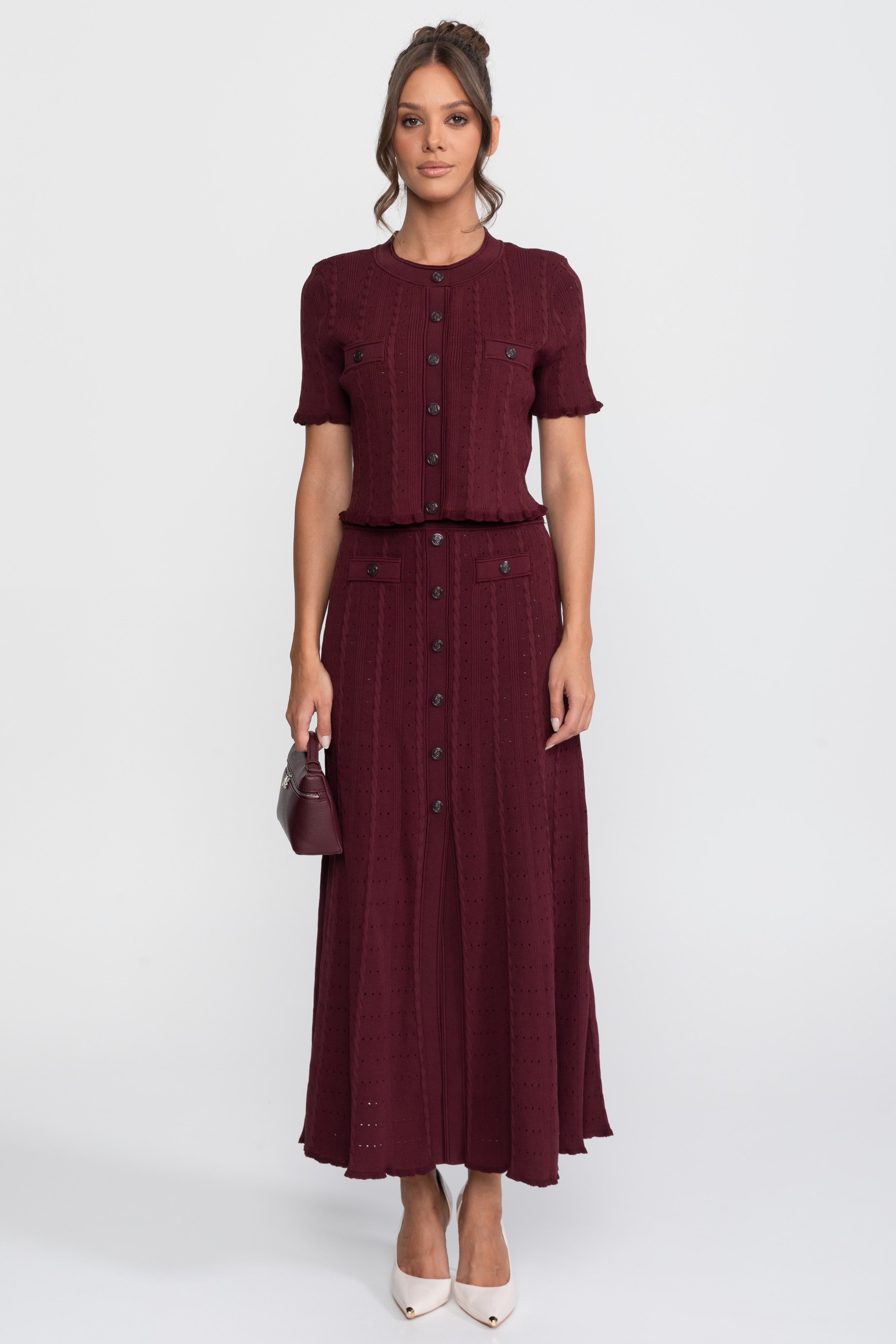 Coordinato in maglia a coste con cardigan frontale abbottonato e gonna maxi abbinata - Burgundy