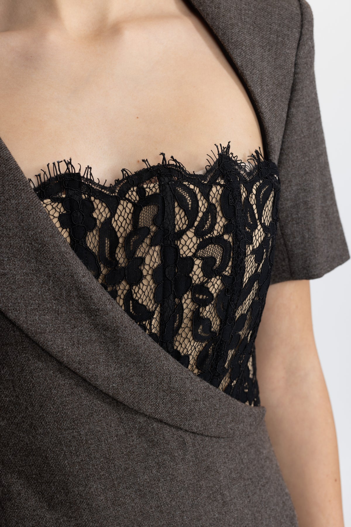 Abito maxi blazer asimmetrico con bustier in pizzo - antracite