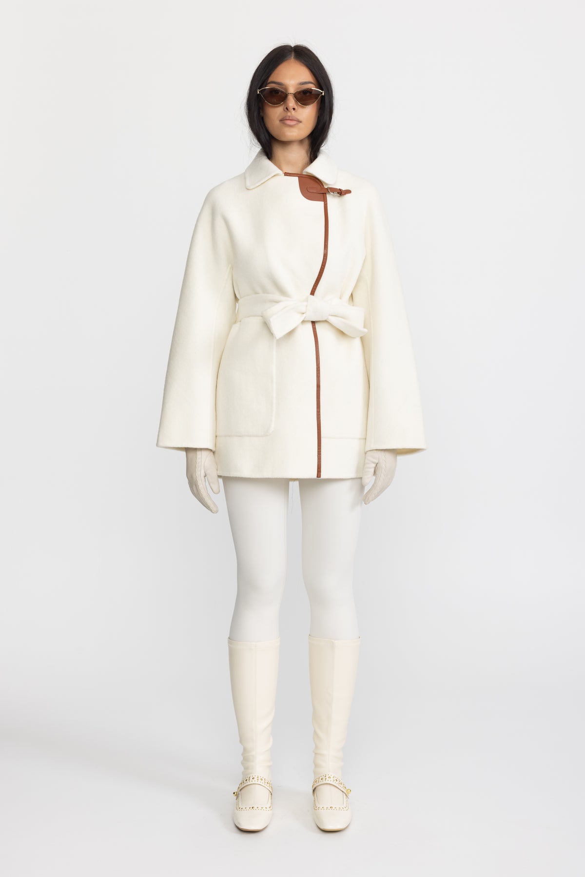 Giacca in lana con cintura e finiture in ecopelle - Off-White