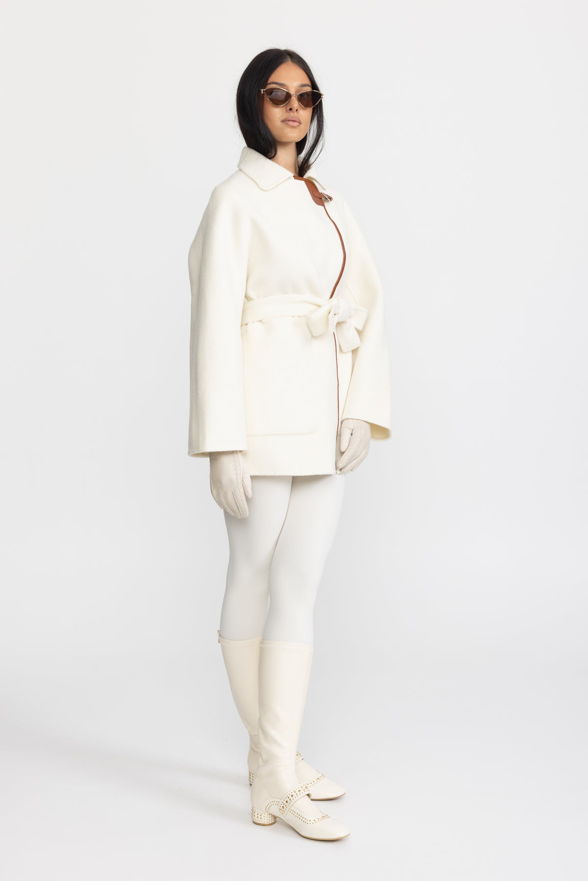 Giacca in lana con cintura e finiture in ecopelle - Off-White