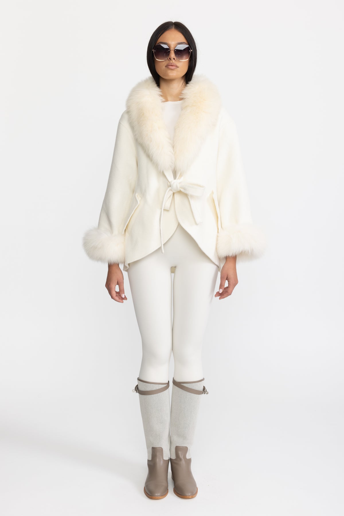 Cashmere Coat With Oversized Fox Fur Collar - Off White