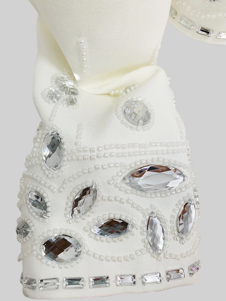 Coordinato con Mini Gonna Decorato con Diamanti - Bianco