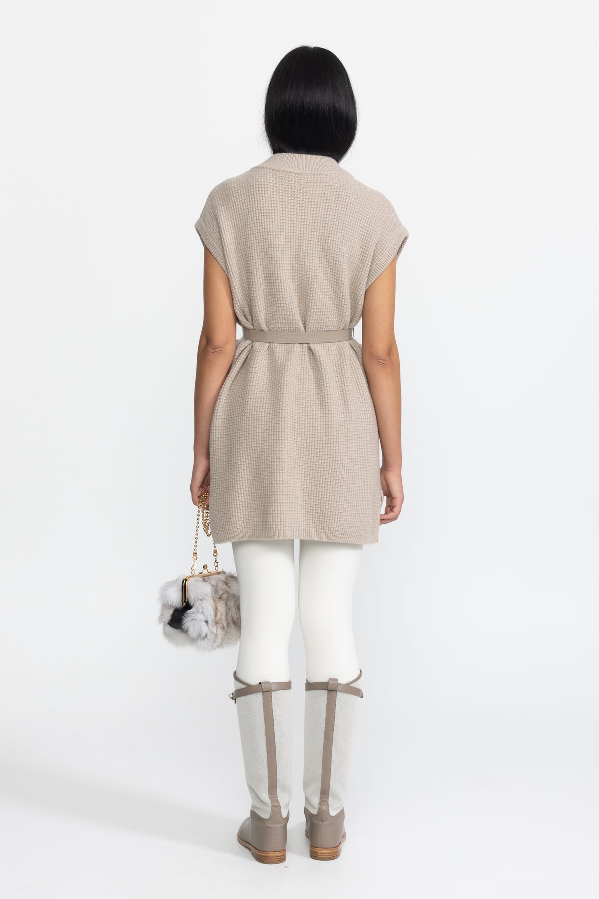 Gilet in maglia waffle con cintura e tasche in pelliccia - Beige