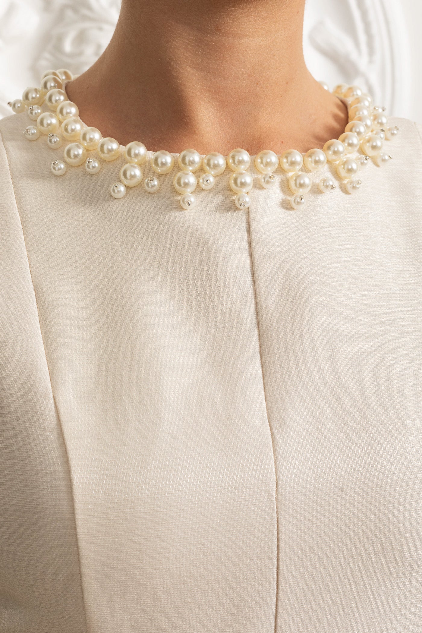 Abito Midi senza Maniche con Gonna in Tulle e Colletto Decorato con Perle - Ivoire