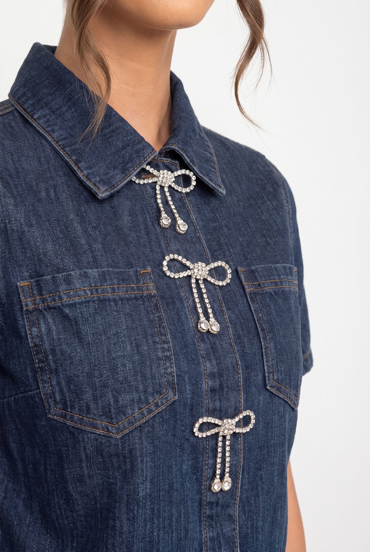 Co-ord set con camicia in denim e gonna svasata con dettagli di fiocchi scintillanti - Blu