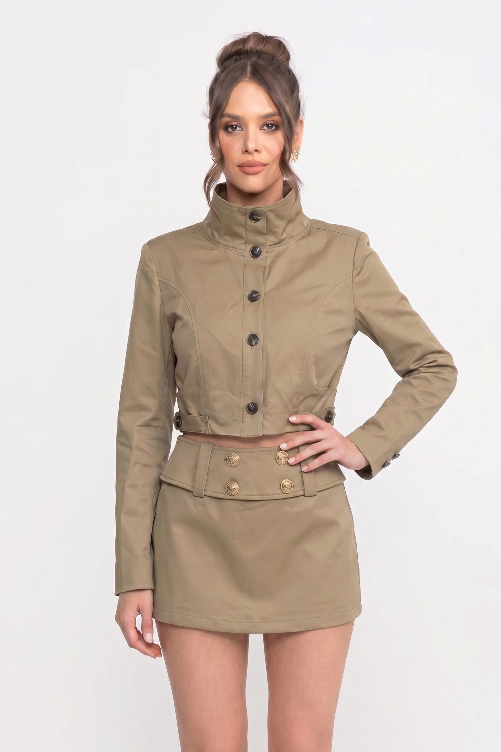 Completo coordinato con giacca cropped doppiopetto e minigonna - Khaki