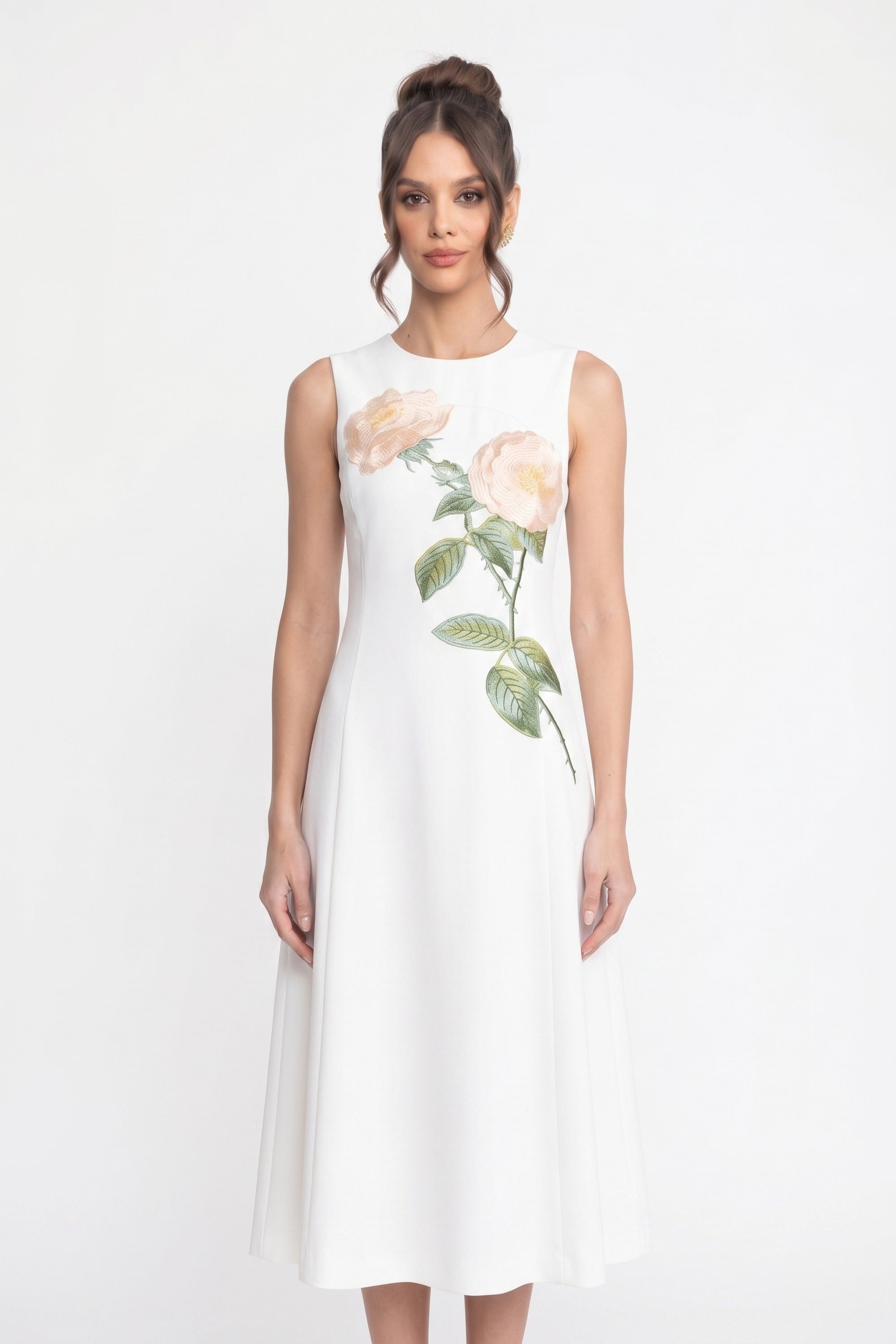 Abito midi senza maniche con applicazione floreale 3D e gonna ampia - White