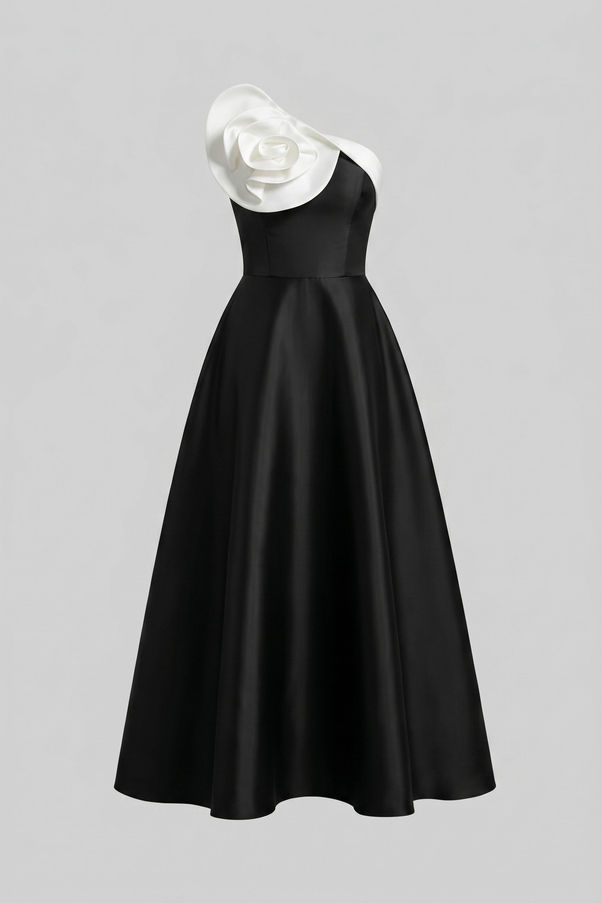 Abito da sera monospalla con rosa 3D oversize e gonna ampia - Nero