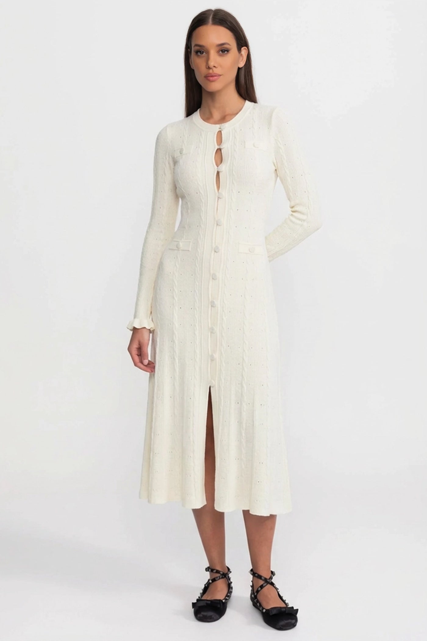 Abito midi lavorato a maglia con bottoni frontali e dettagli pointelle – Ivoire