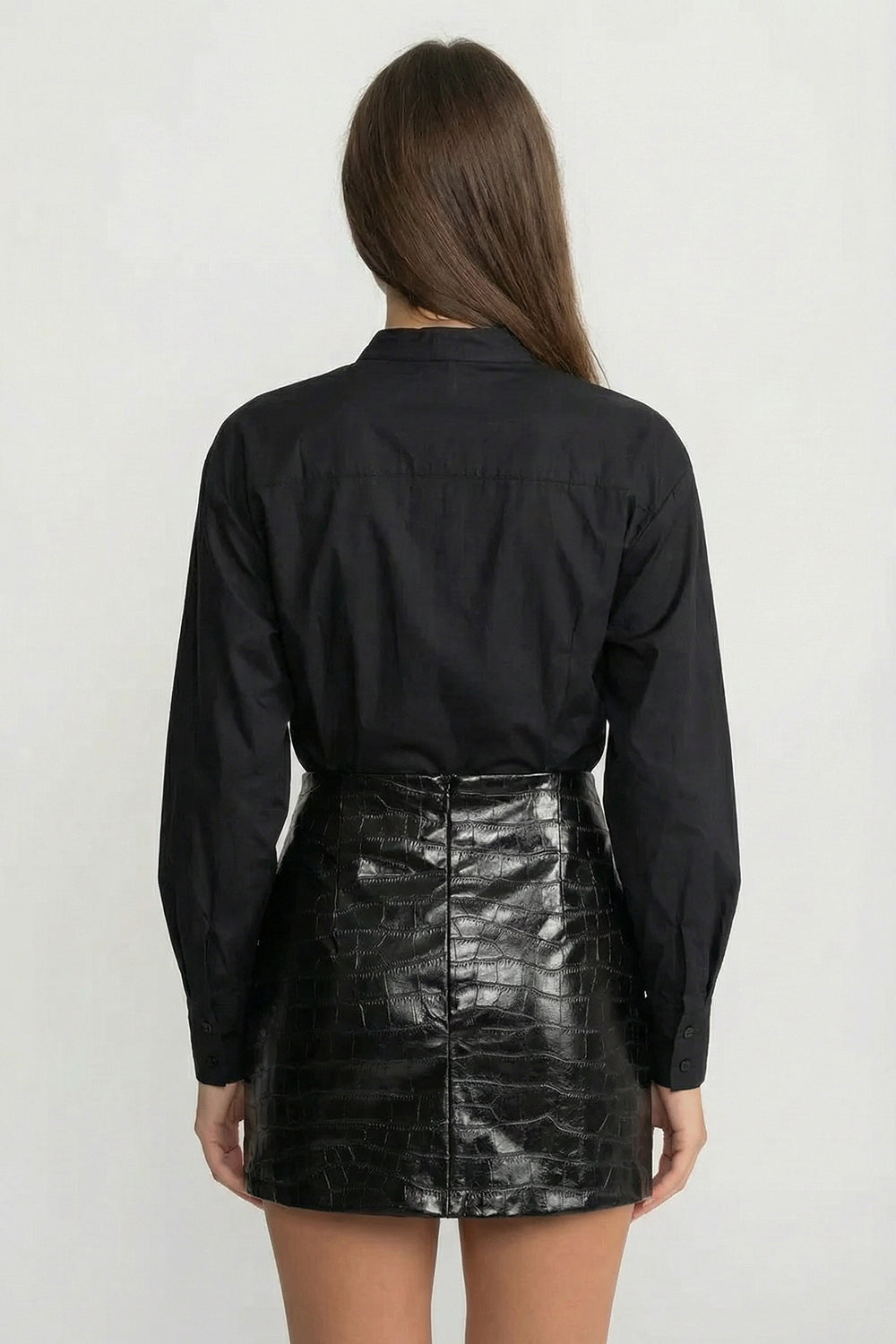 Minigonna Effetto Coccodrillo con Bottone Oro Statement - Nero