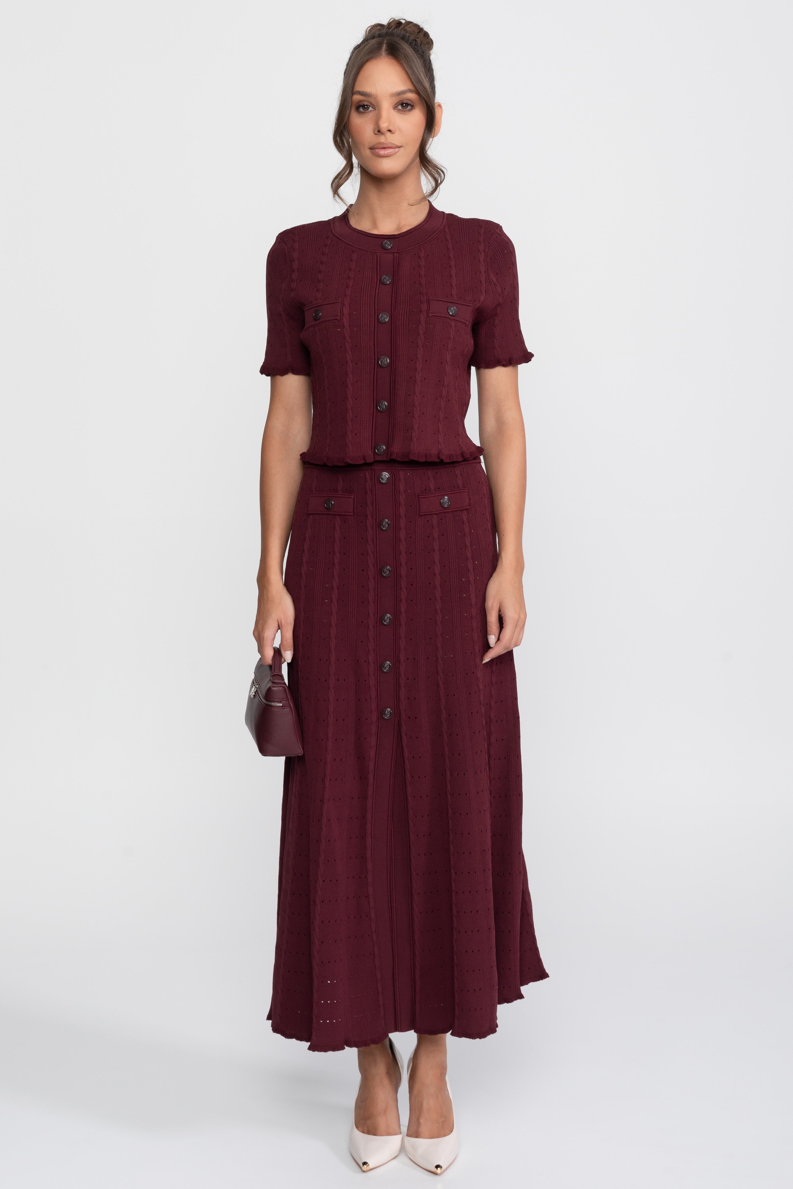 Coordinato in maglia a coste con cardigan frontale abbottonato e gonna maxi abbinata - Burgundy