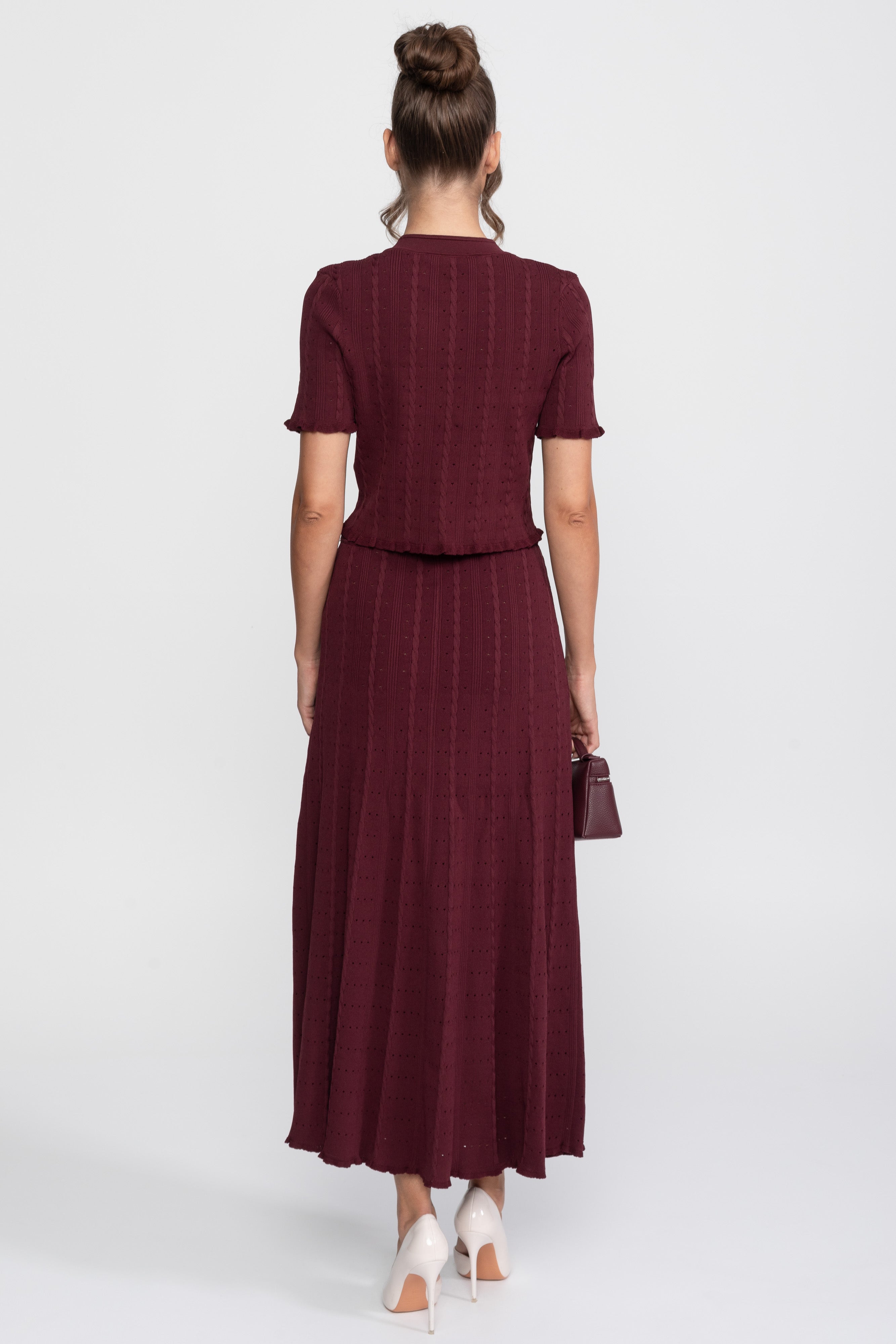 Coordinato in maglia a coste con cardigan frontale abbottonato e gonna maxi abbinata - Burgundy