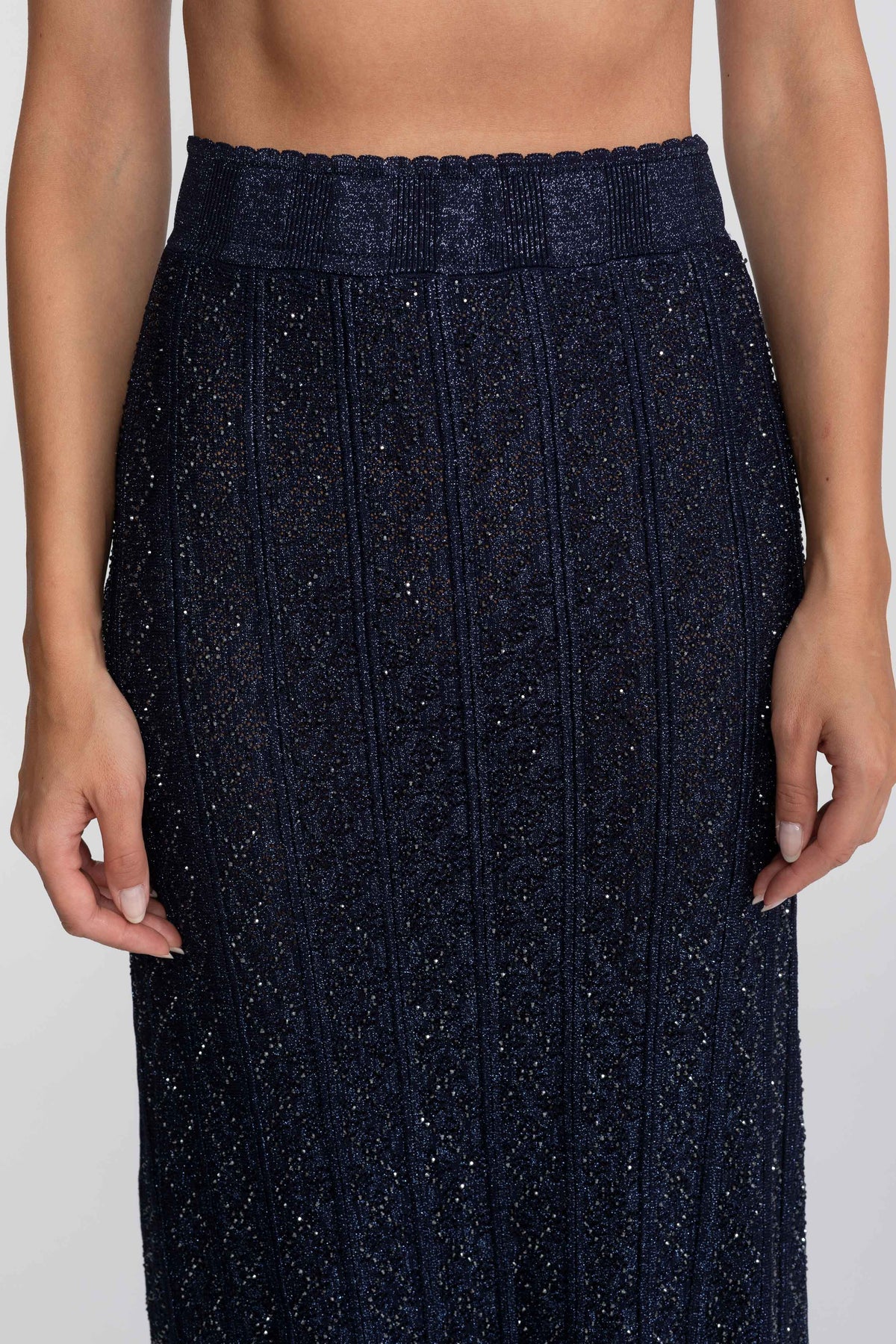 Coordinato in pizzo con motivo a ромbi, maniche lunghe e gonna maxi - Navy
