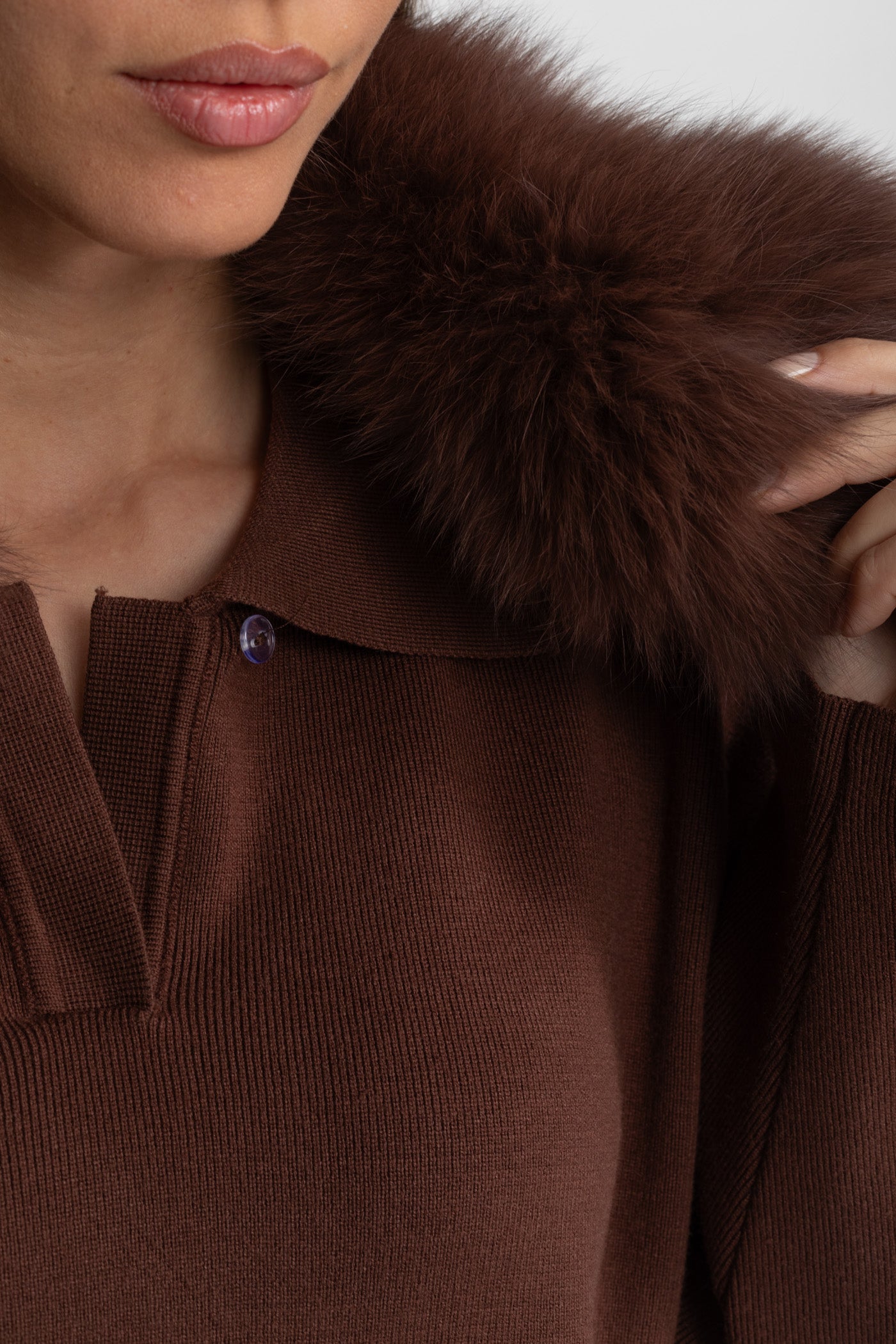 Set Coordinato Lounge in Maglia con Colletto in Pelliccia di Volpe – Marrone