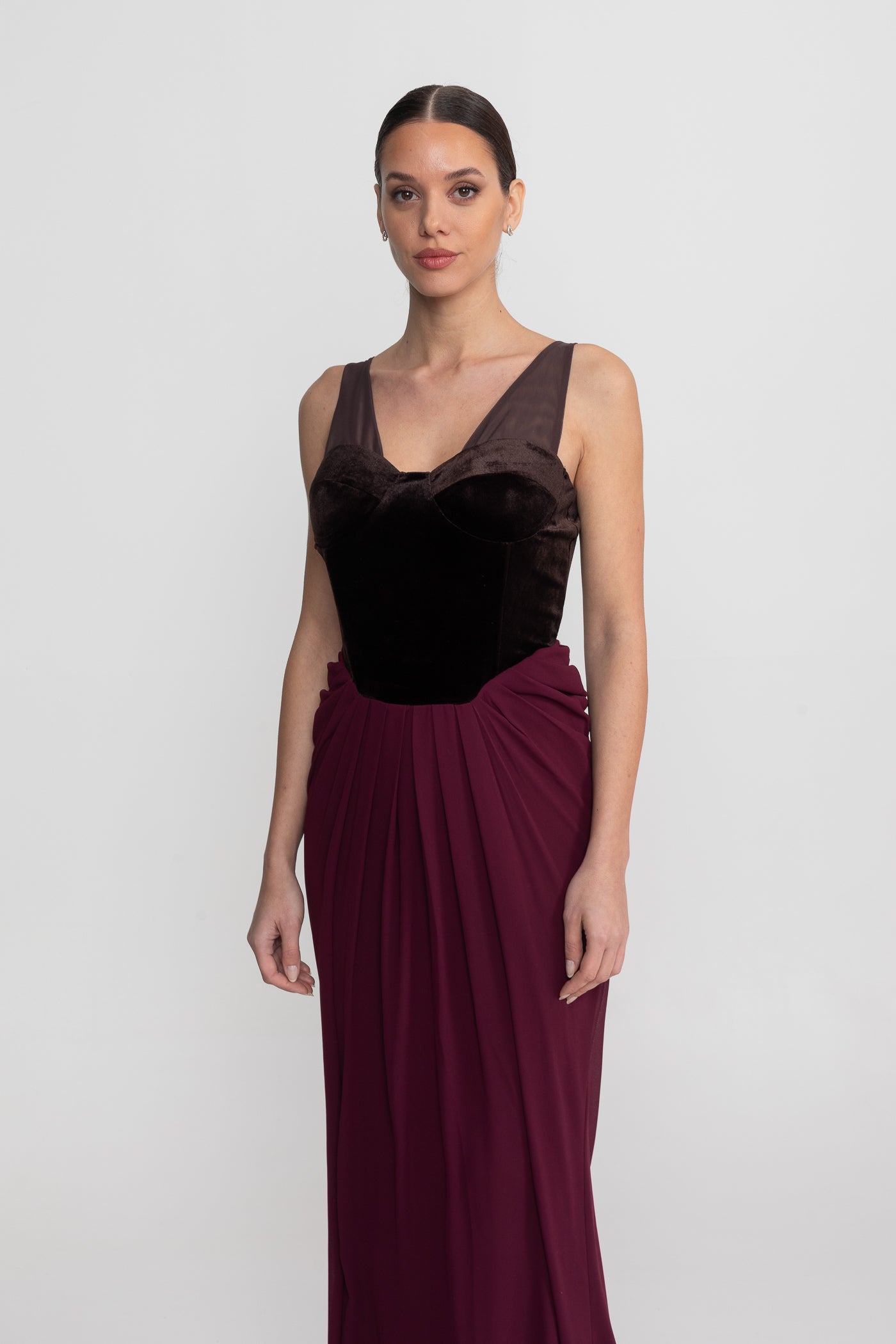 Abito Maxi con Corsetto in Velluto e Gonna Fluttuante - Bordeaux