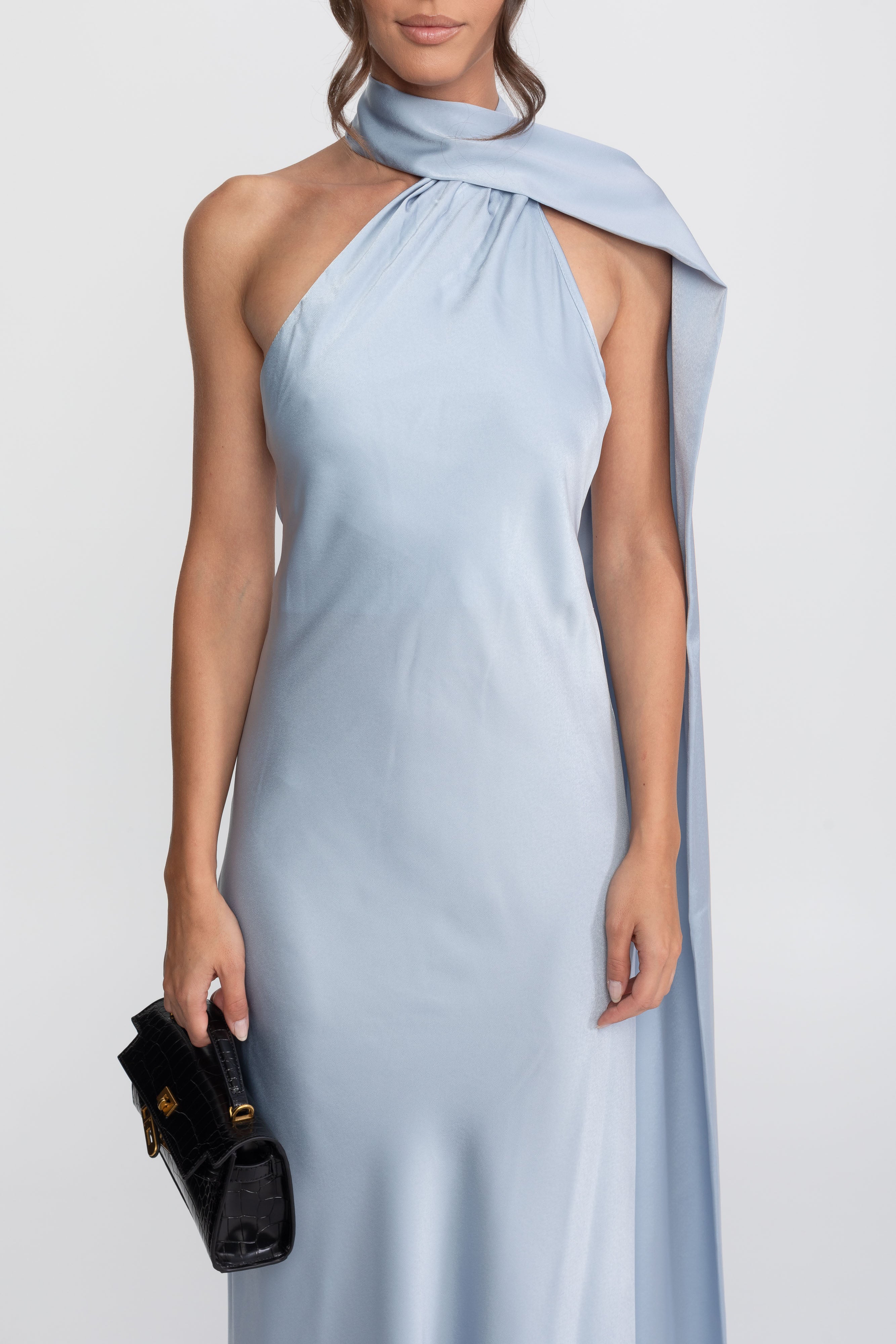 Twist Halter Satin Slip Dress con scollo asimmetrico - Blu