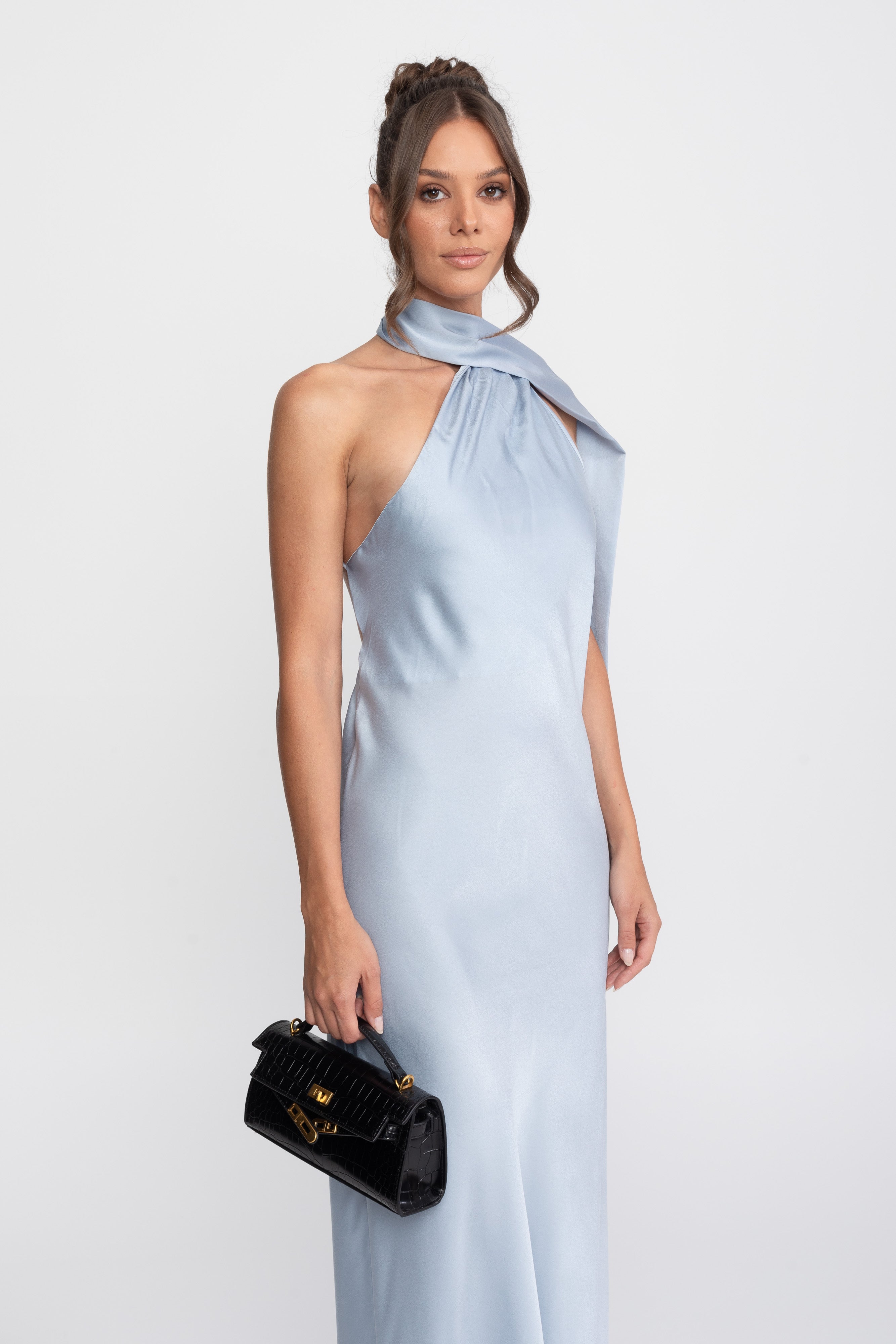 Twist Halter Satin Slip Dress con scollo asimmetrico - Blu