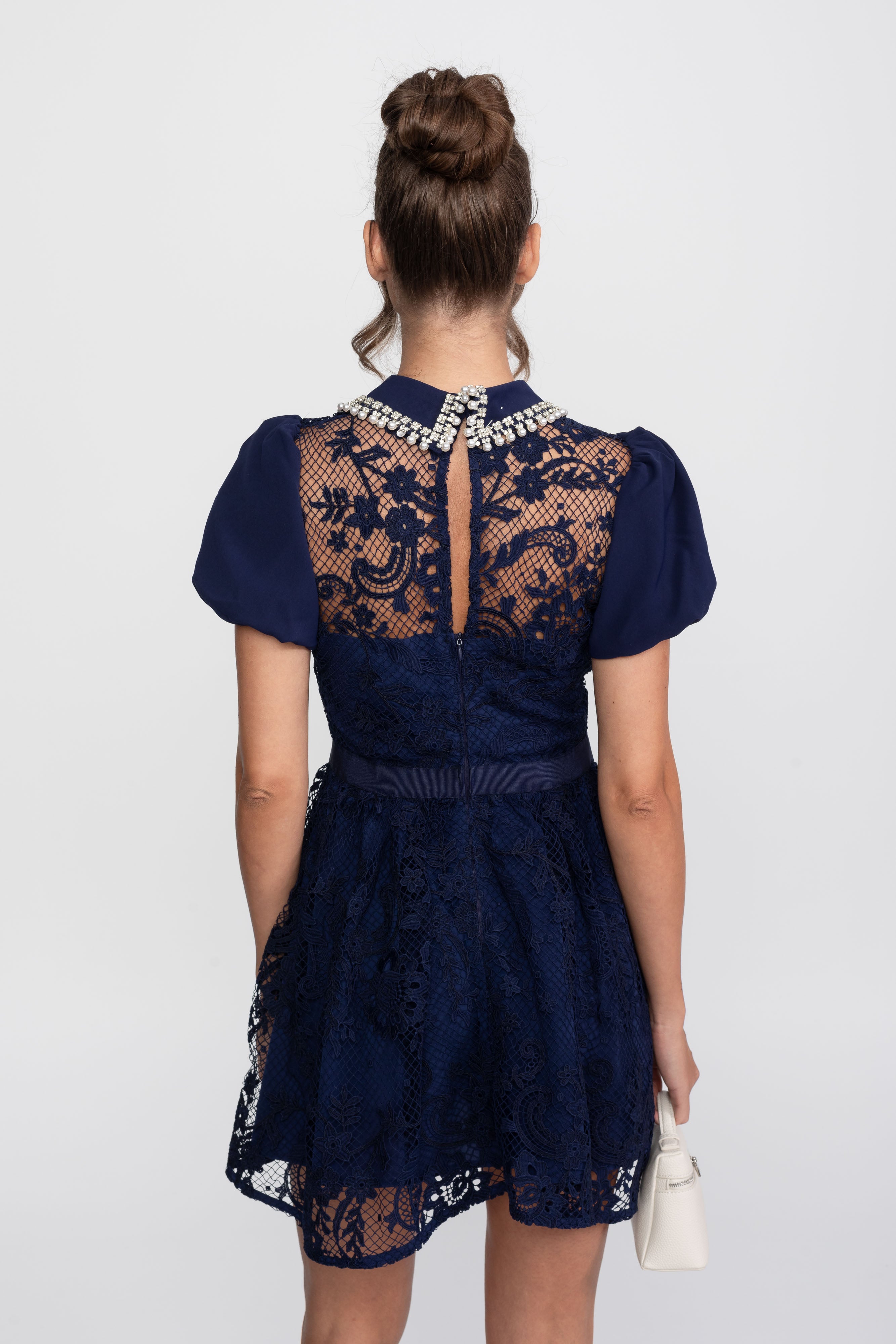 Mini abito in pizzo con maniche a sbuffo e colletto di perle - Navy