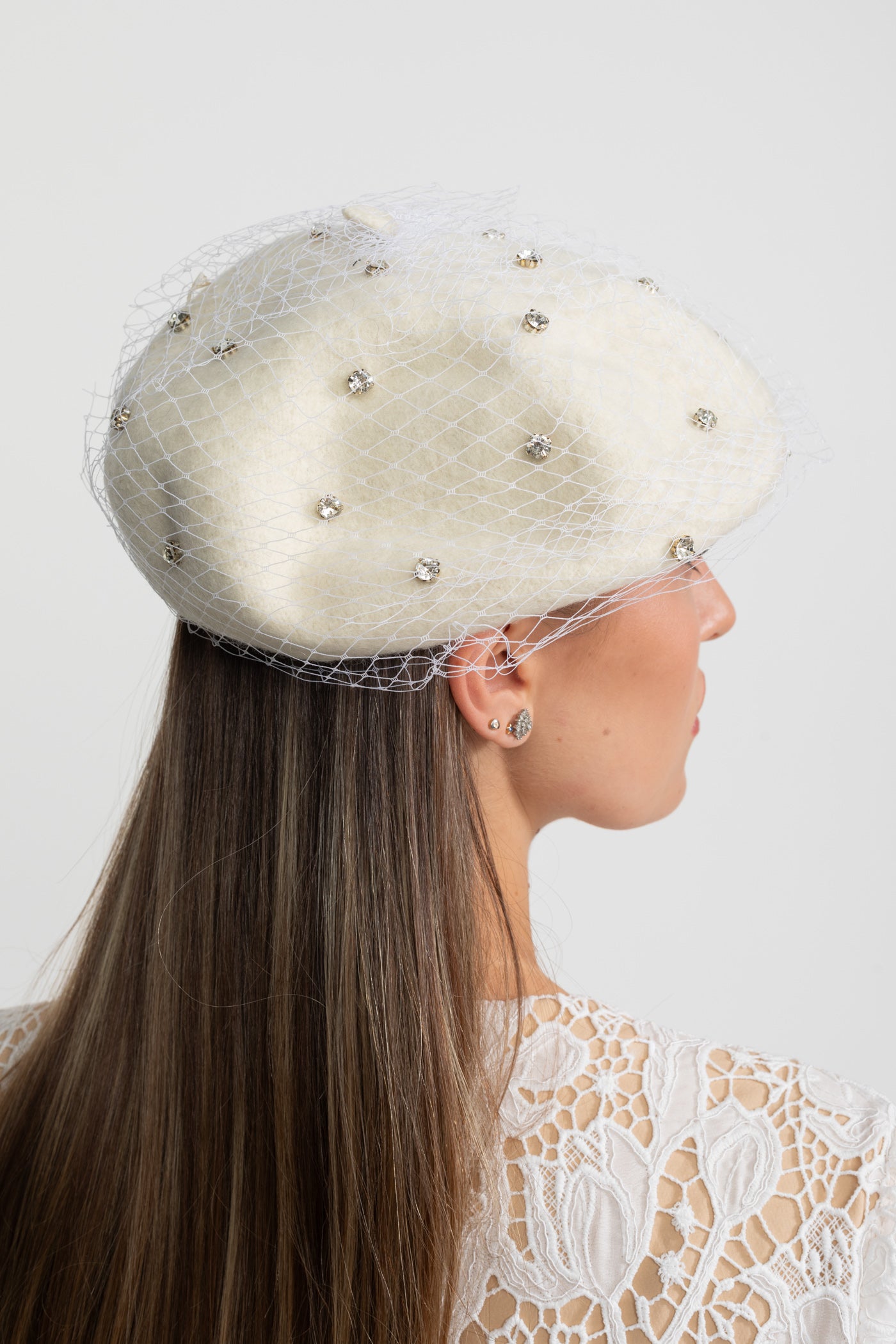 Embellished Wool Beret with Veil – Ivoire