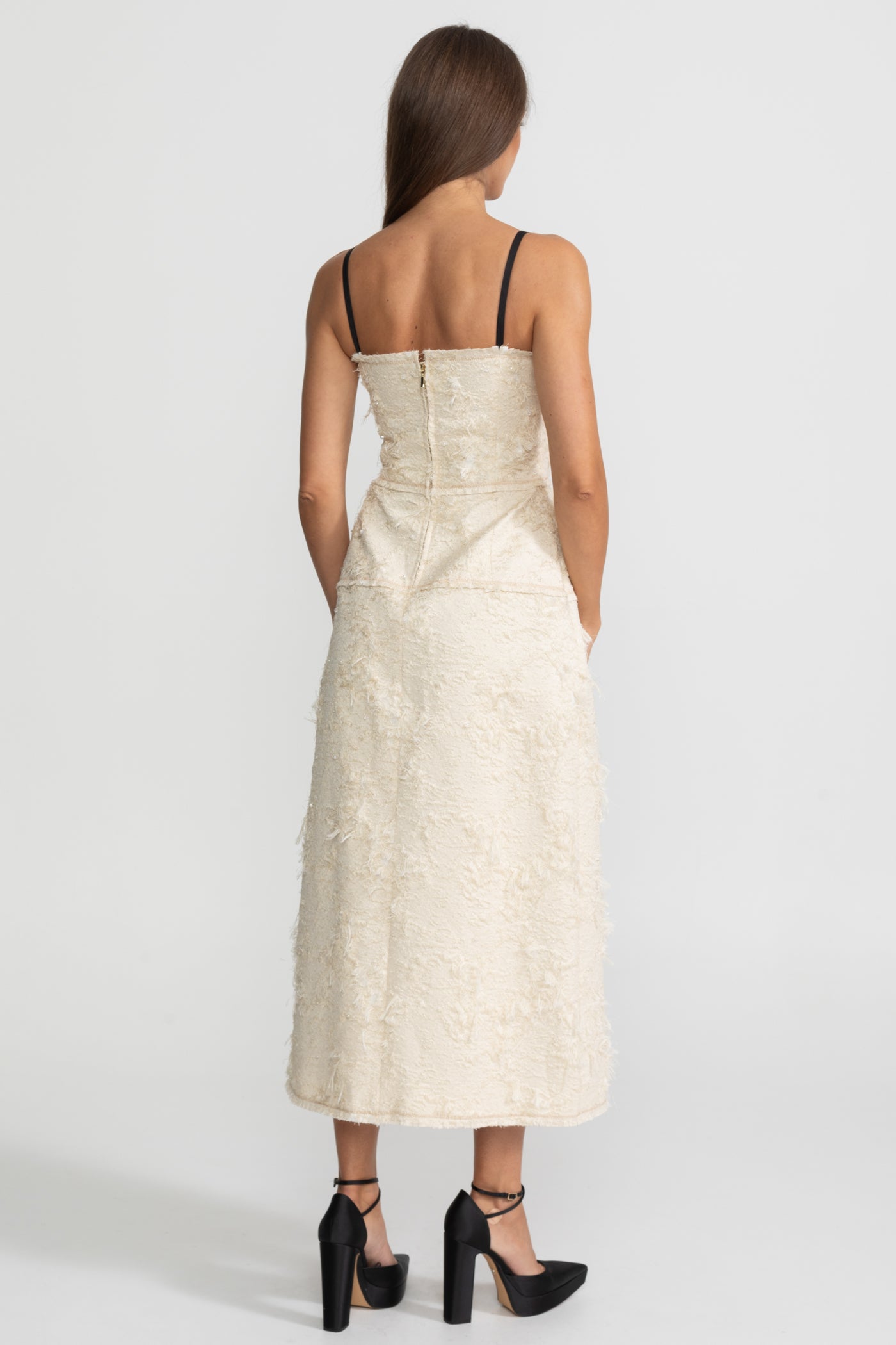 Abito Midi in Tweed Testurizzato con Spalline a Contrasto e Dettagli a Fiocco – Ivoire