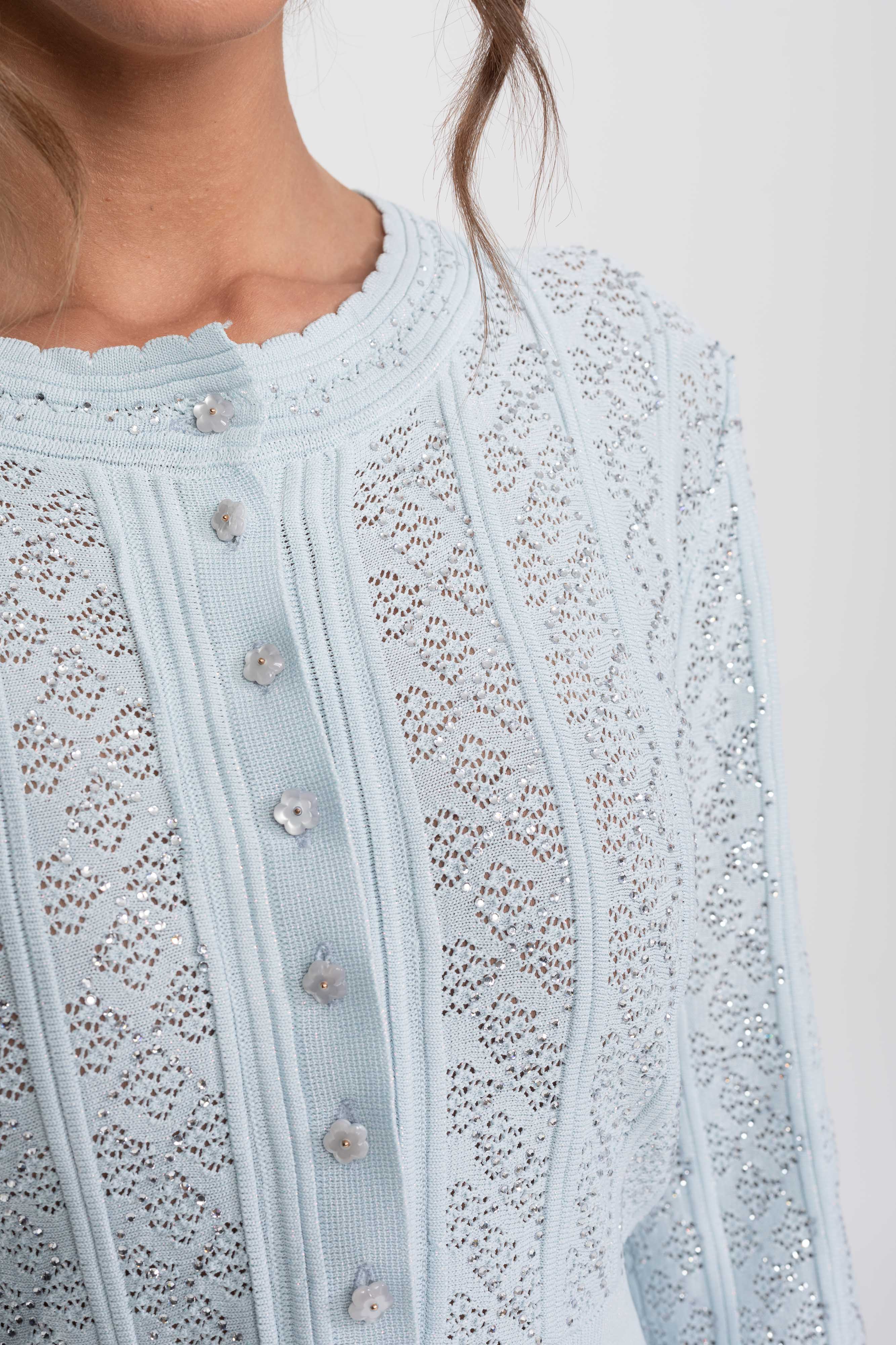 Completo coordinato in maglia con ricami eyelet, cardigan e gonna maxi - Light Blue