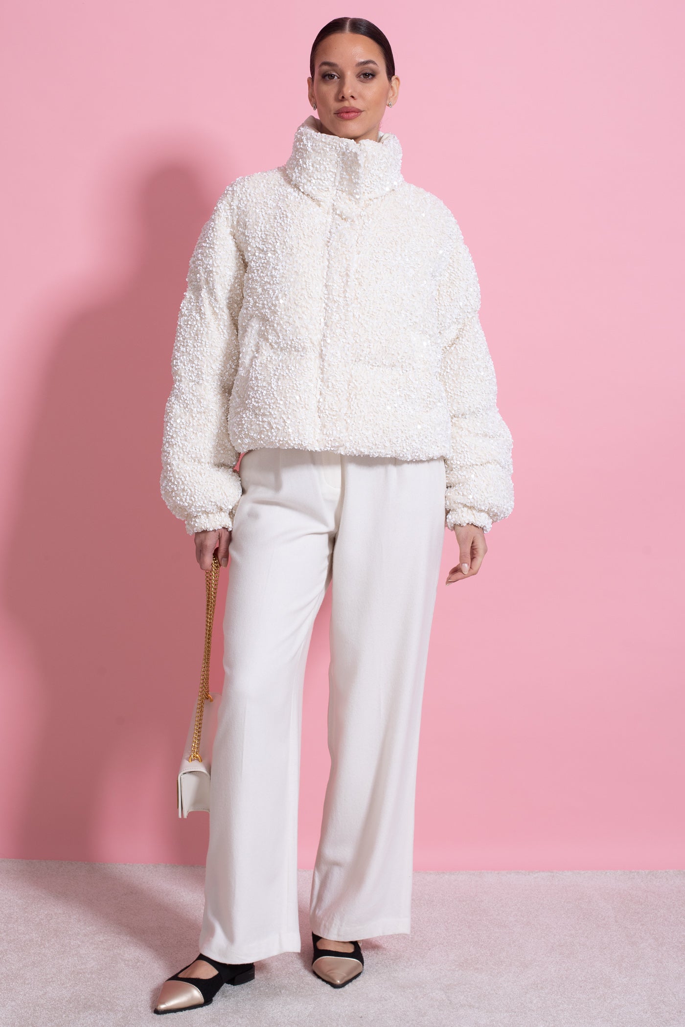 Giacca imbottita con paillettes e collo alto a imbuto – Bianco